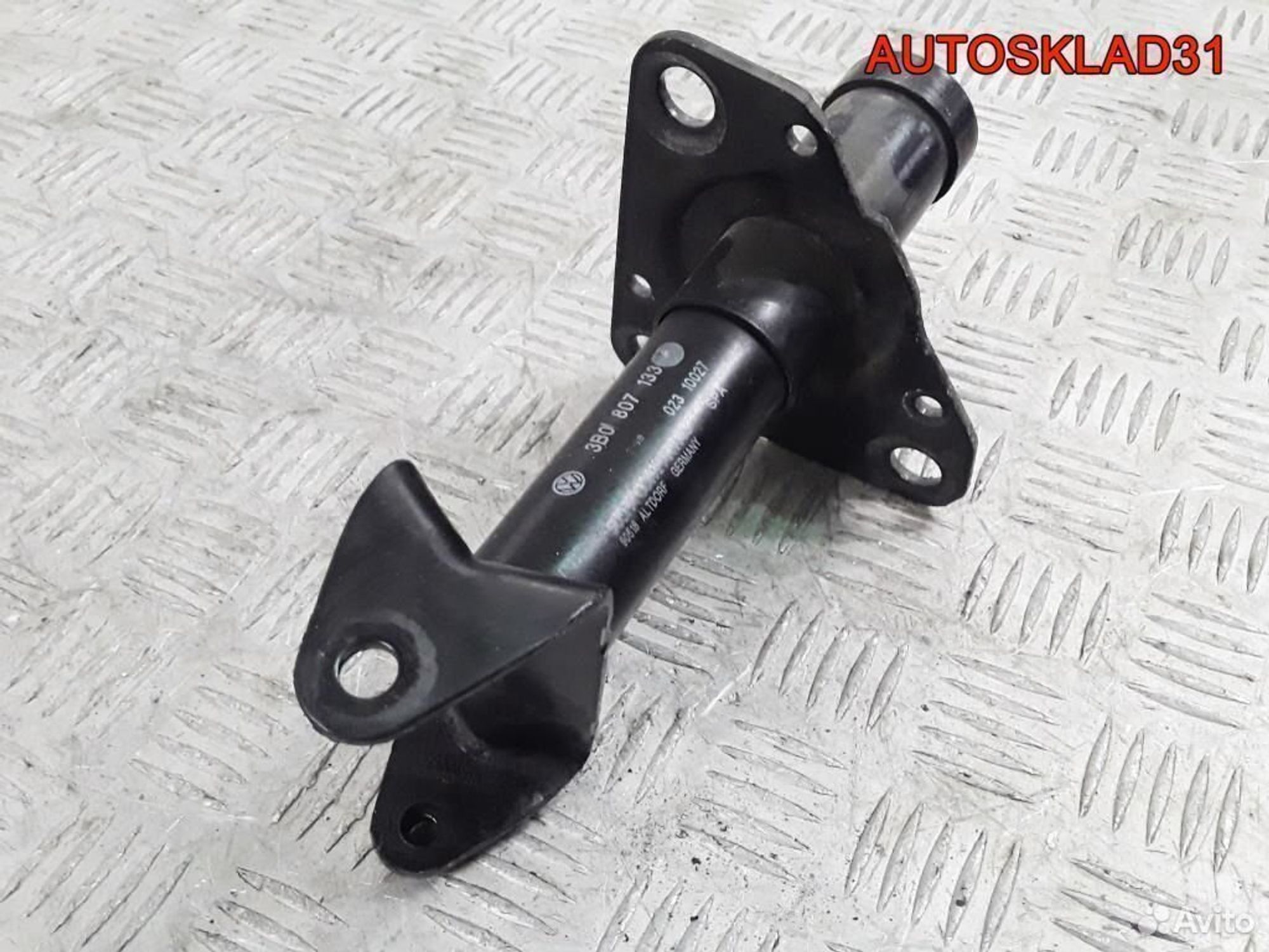 Кронштейны усилителя переднего бампера Passat B5, 1200 рублей, Дубовое