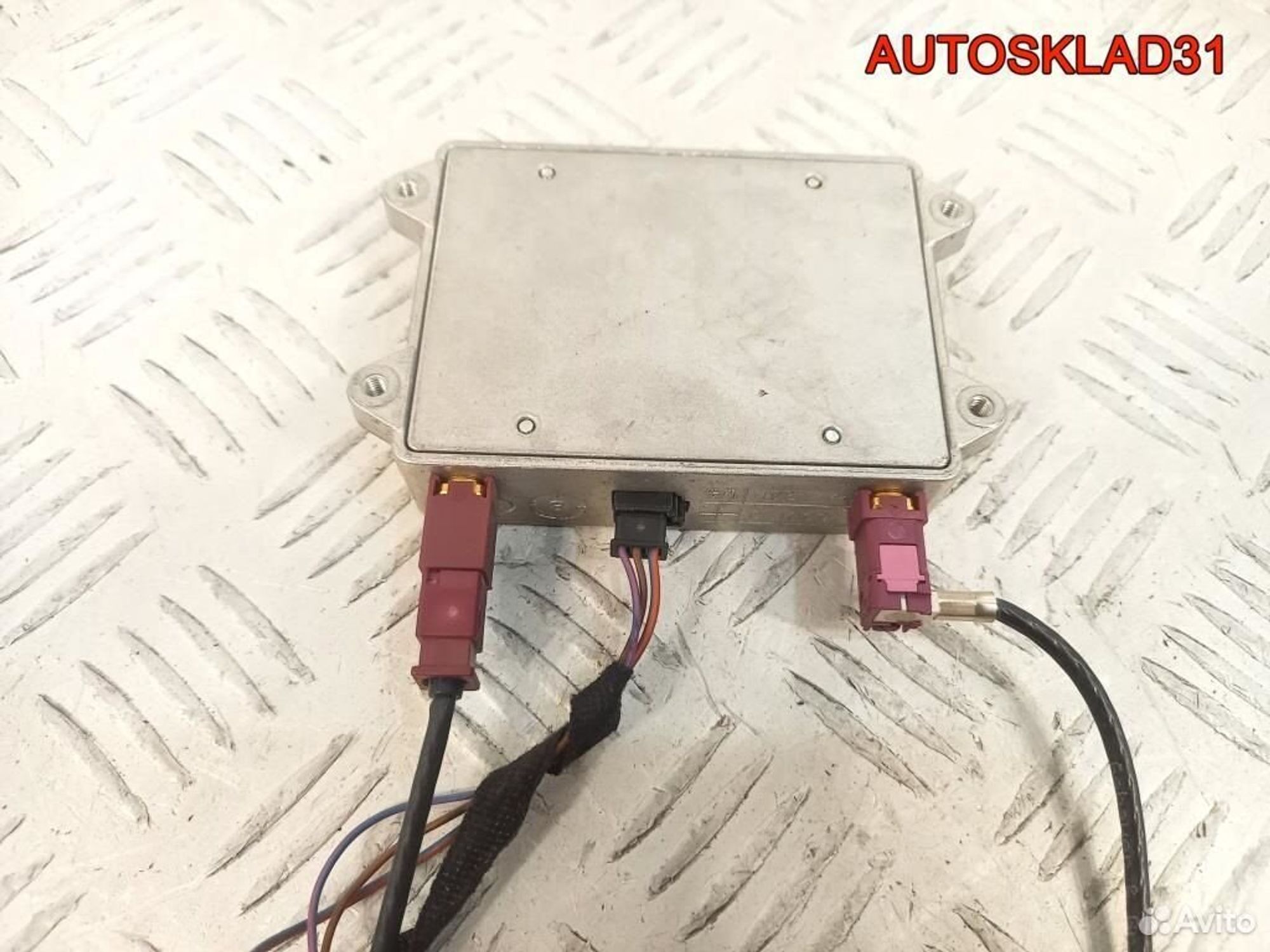 Усилитель акустической системы Audi A6 8E0035456A, 600 рублей, Дубовое