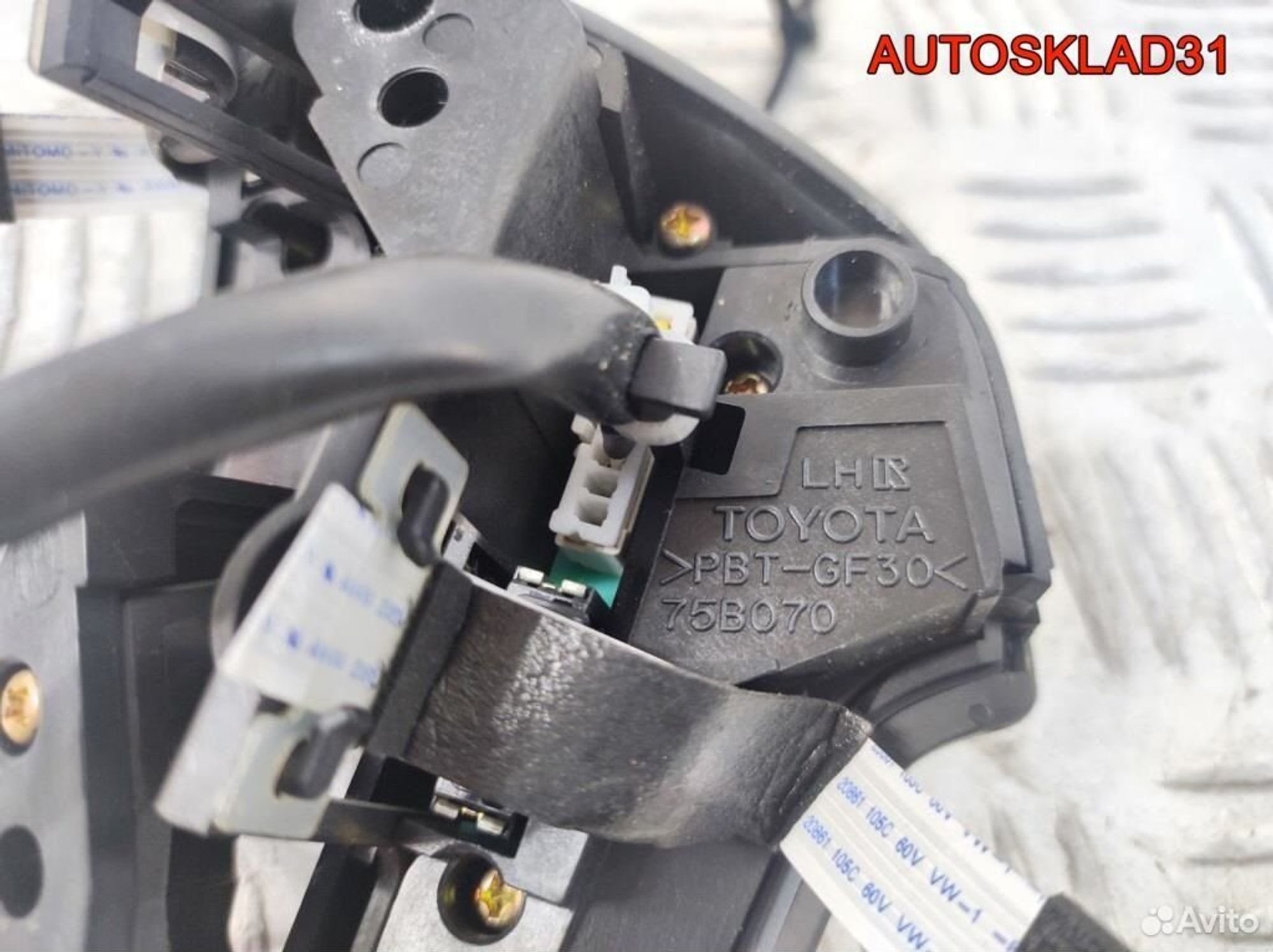 Кнопки мультируля Toyota Avensis 2 75B070, 3200 рублей, Дубовое