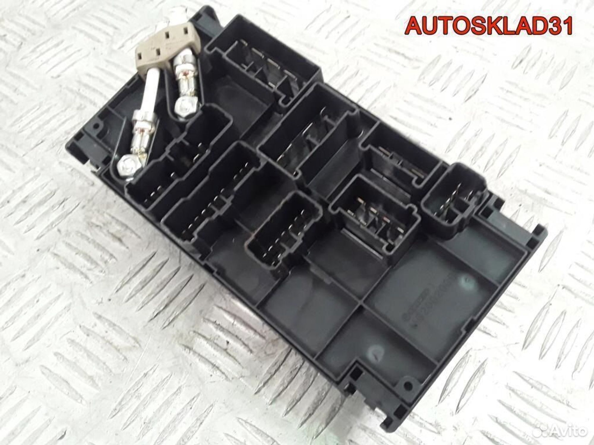 Блок предохранителей Subaru Forester 82241SC020, 1200 рублей, Дубовое