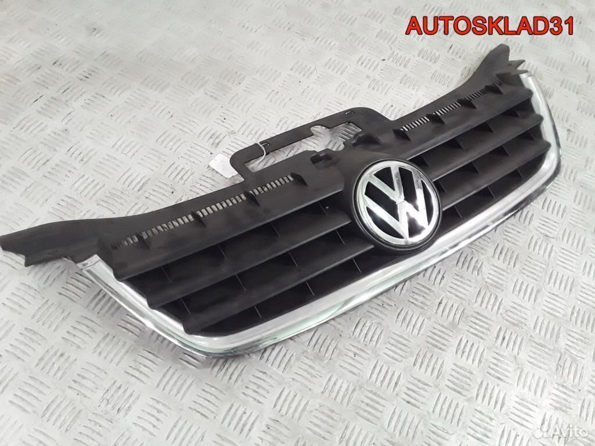 Решетка радиатора Volkswagen Touran 1T0853651, 4100 рублей, Дубовое