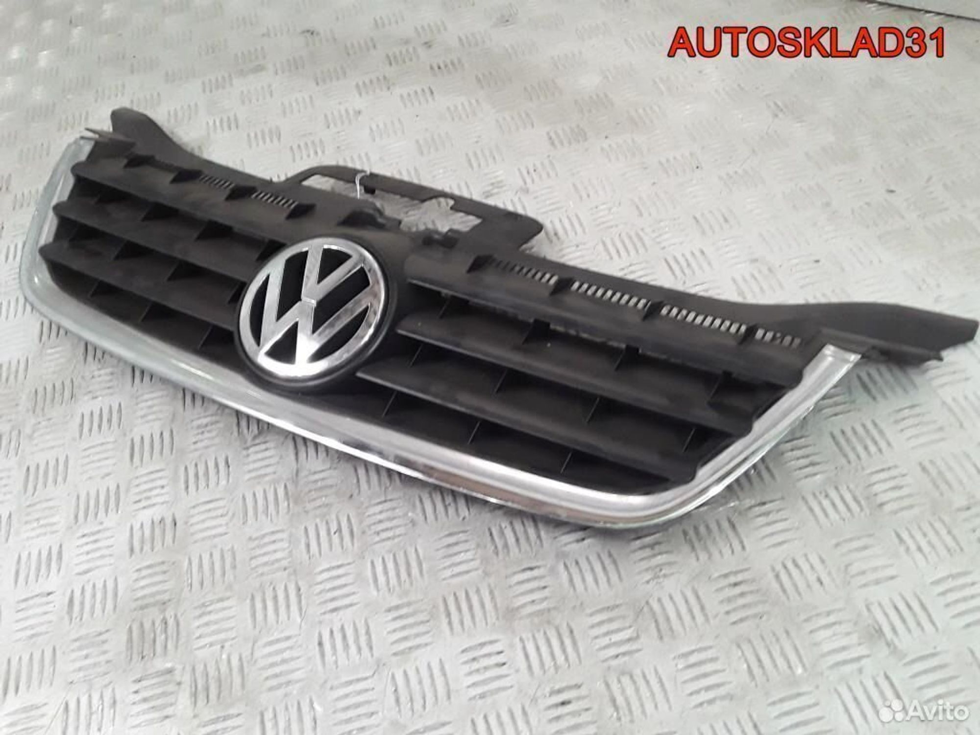 Решетка радиатора Volkswagen Touran 1T0853651, 4100 рублей, Дубовое