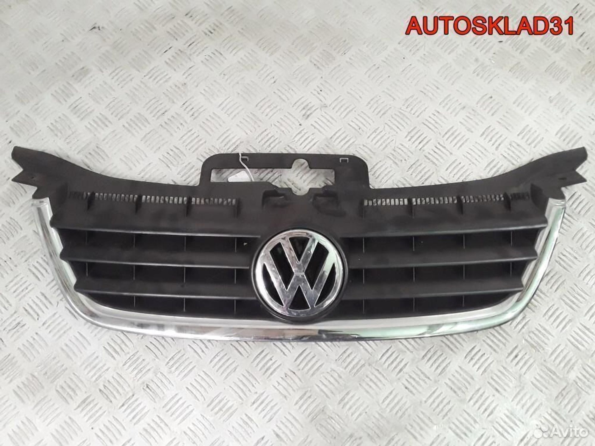 Решетка радиатора Volkswagen Touran 1T0853651, 4100 рублей, Дубовое