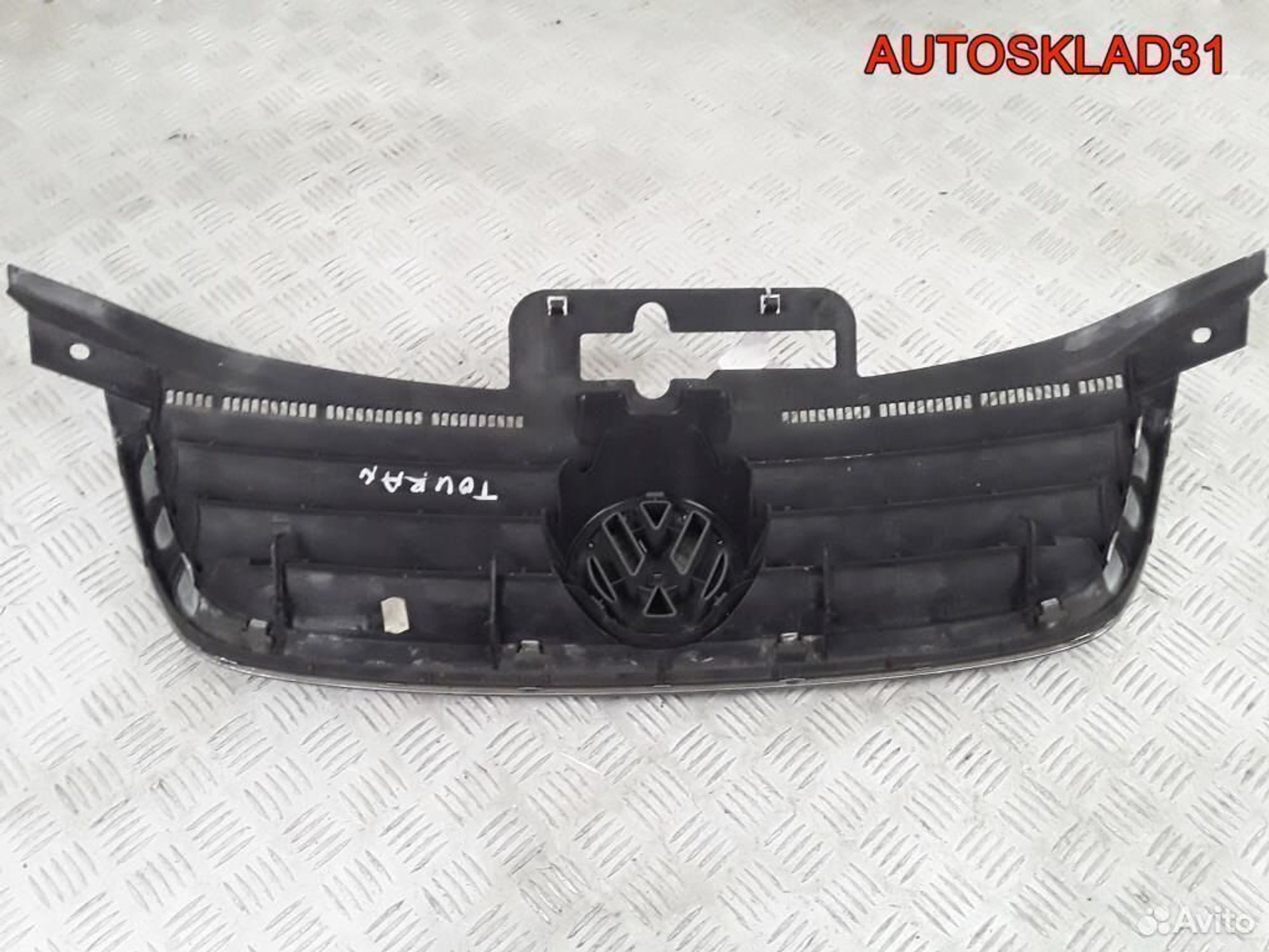 Решетка радиатора Volkswagen Touran 1T0853651, 4100 рублей, Дубовое