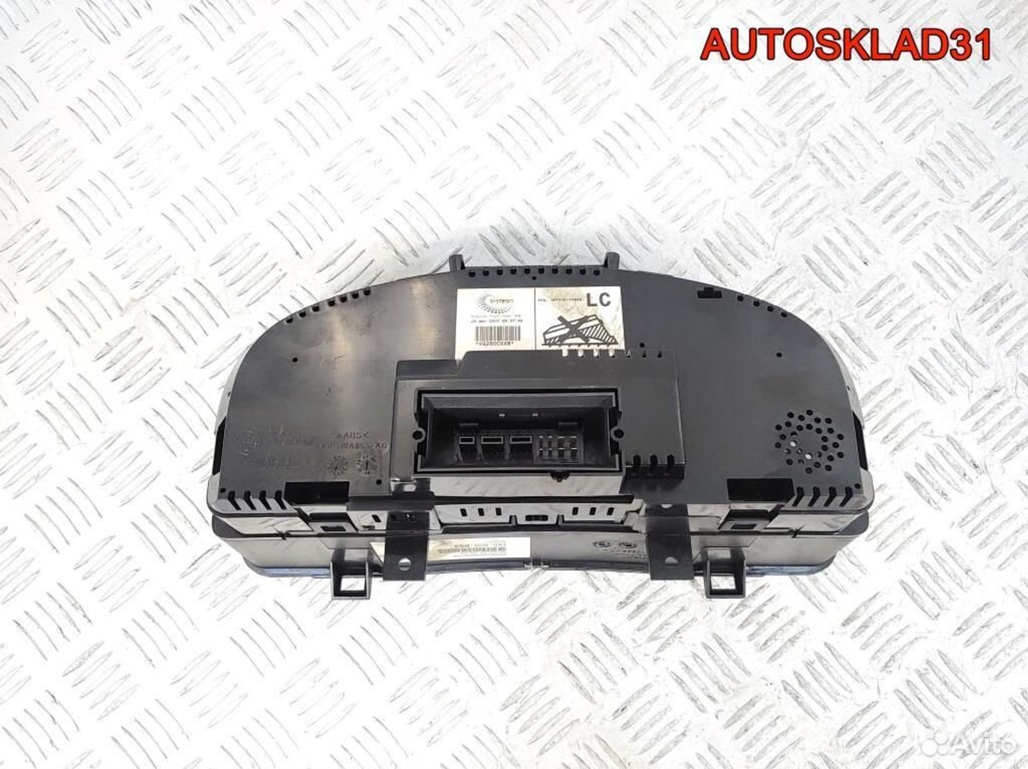 Панель приборов Volkswagen Golf 5 1K0920863 Бензин, 2900 рублей, Дубовое