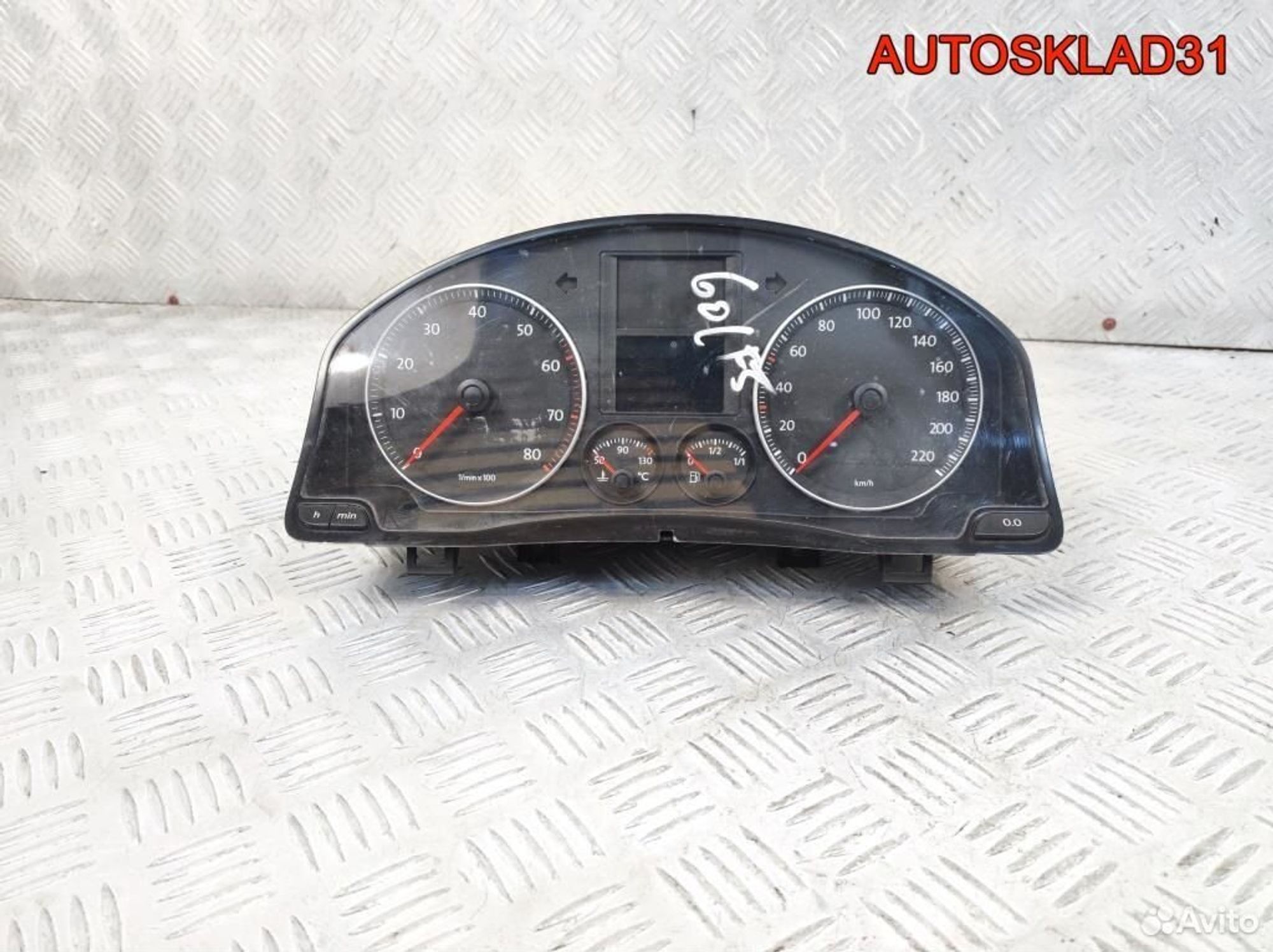 Панель приборов Volkswagen Golf 5 1K0920863 Бензин, 2900 рублей, Дубовое