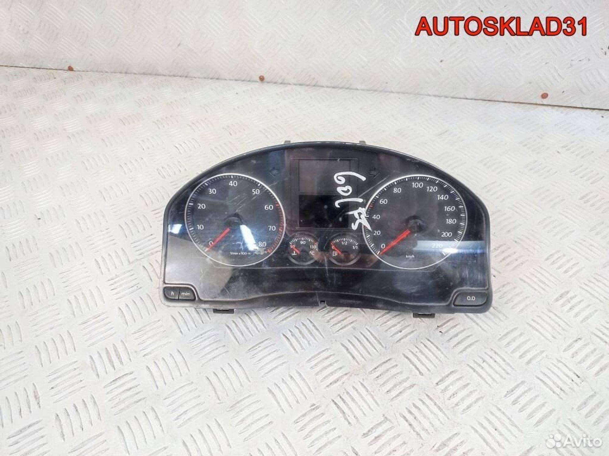 Панель приборов Volkswagen Golf 5 1K0920863 Бензин, 2900 рублей, Дубовое