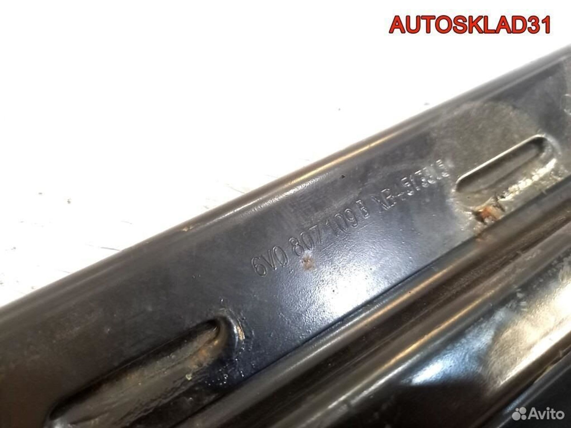 Усилитель переднего бампера Skoda Fabia 6V0807109B, 4500 рублей, Дубовое