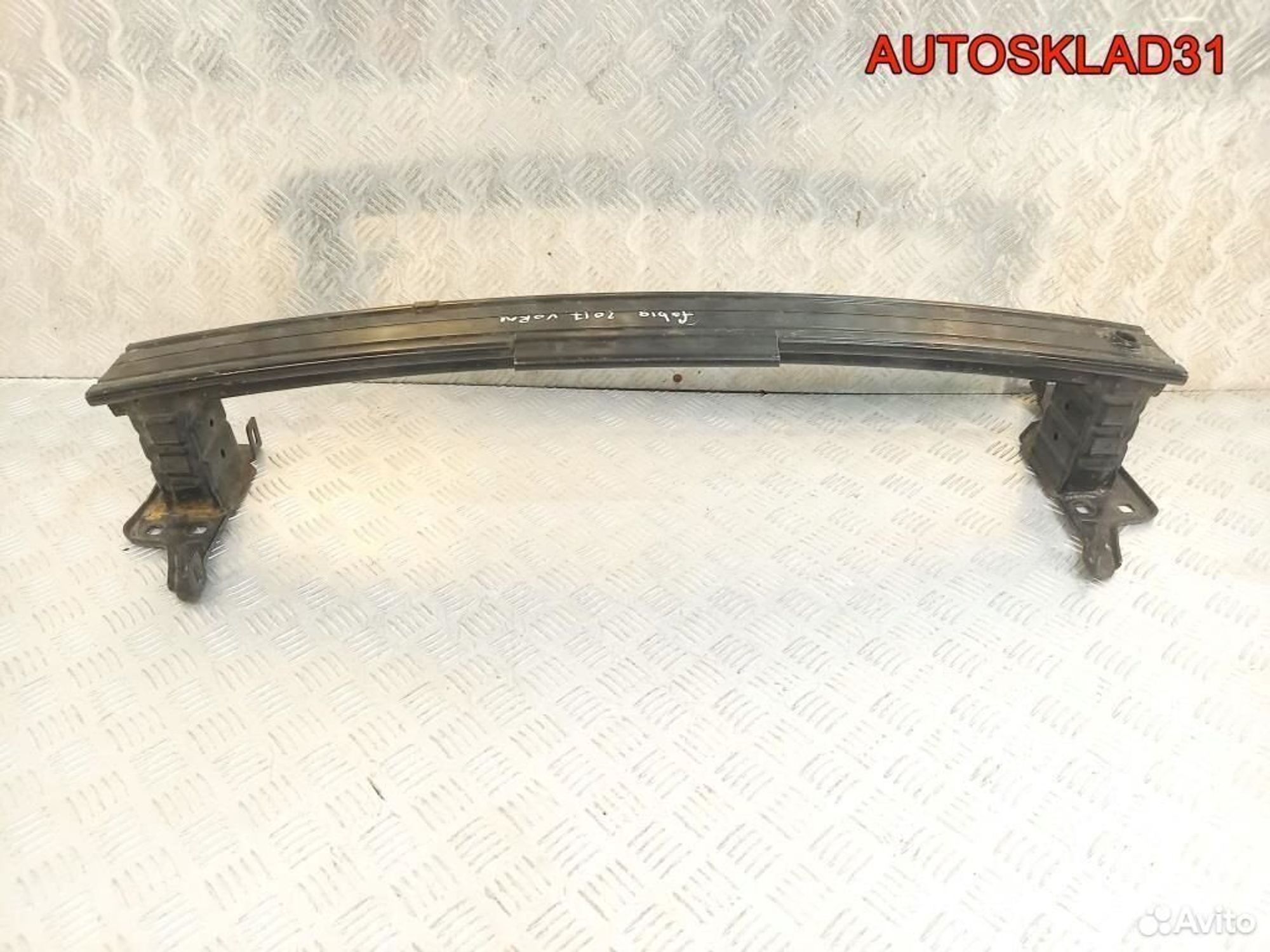 Усилитель переднего бампера Skoda Fabia 6V0807109B, 4500 рублей, Дубовое