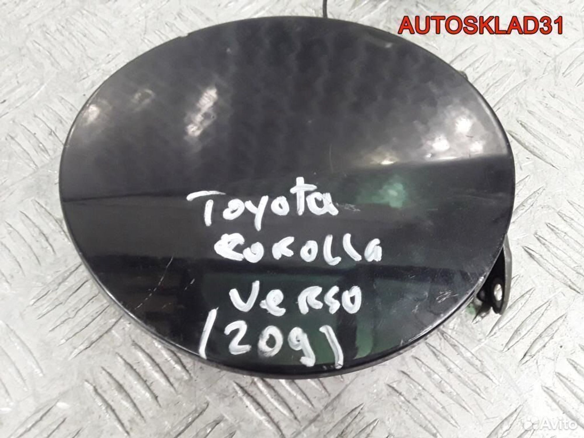 Лючок бензобака Toyota Corolla Verso 7735064010, 1100 рублей, Дубовое
