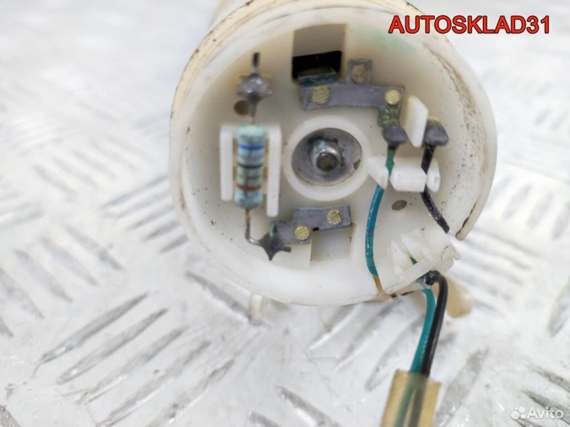 Датчик уровня топлива правый Audi A8 D3 3D0919673M, 1100 рублей, Дубовое