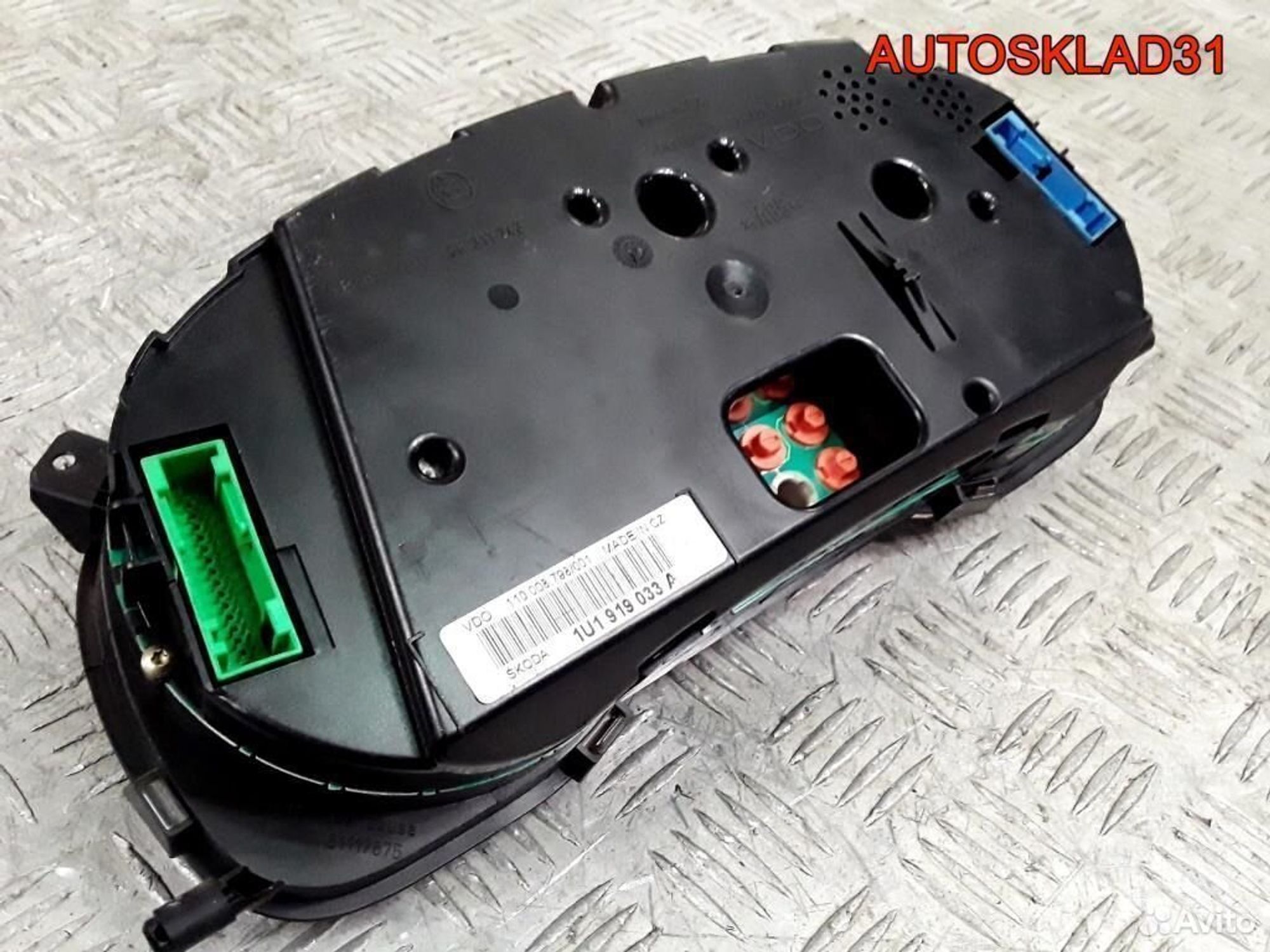 Панель приборов Skoda Octavia 1U1919033A Бензин, 7300 рублей, Дубовое