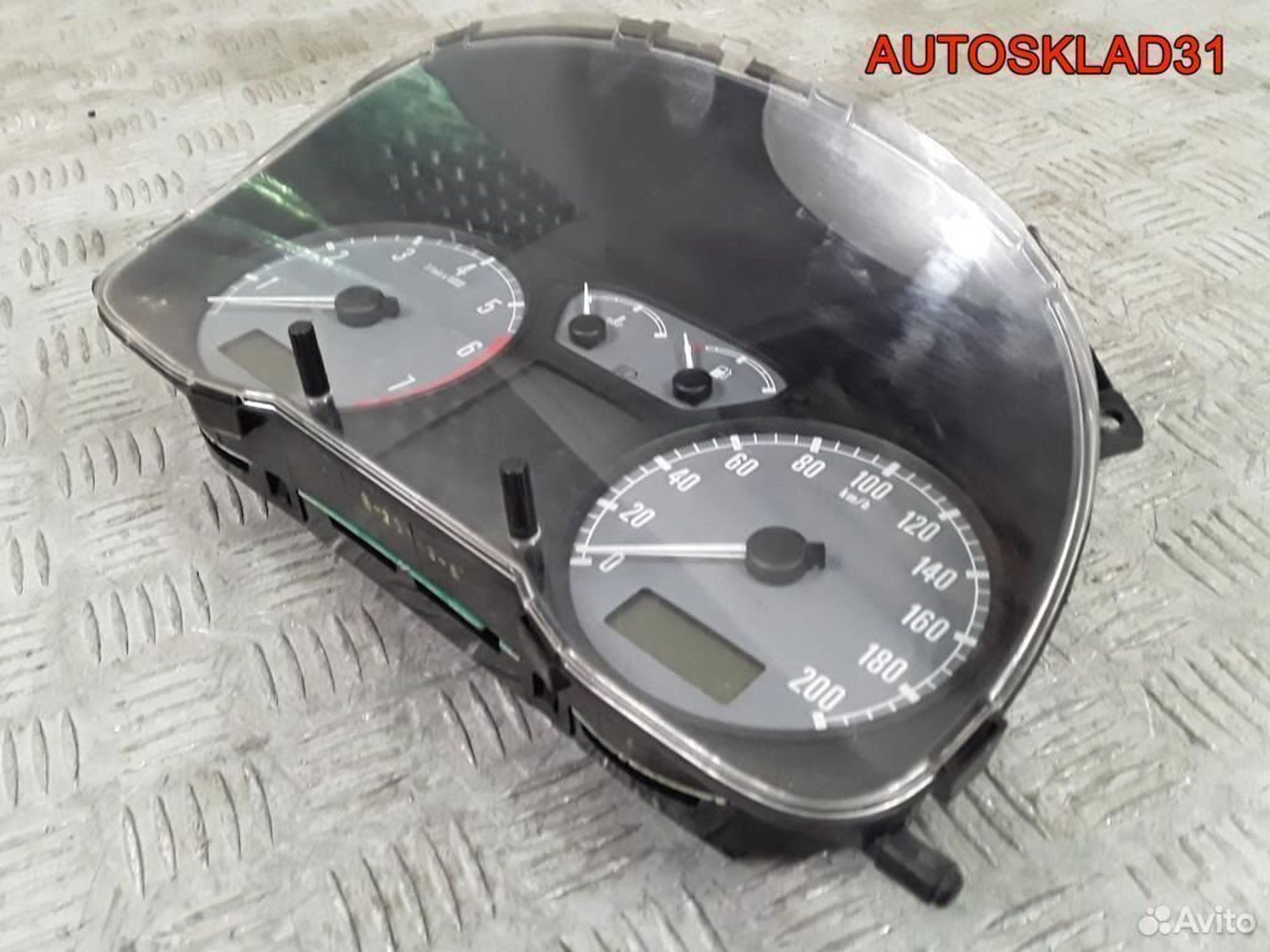 Панель приборов Skoda Octavia 1U1919033A Бензин, 7300 рублей, Дубовое