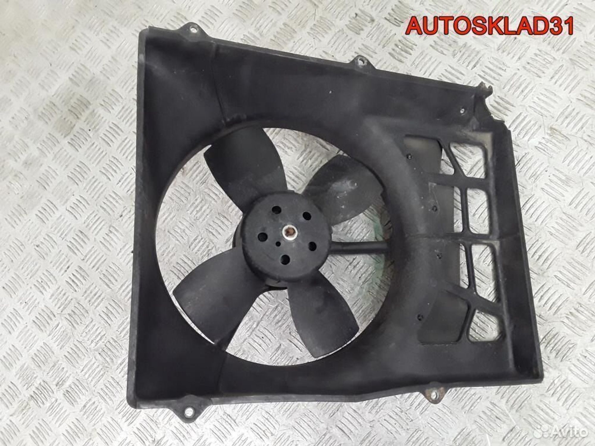 Диффузор с вентилятором Audi 80 B4 893121207A, 2900 рублей, Дубовое