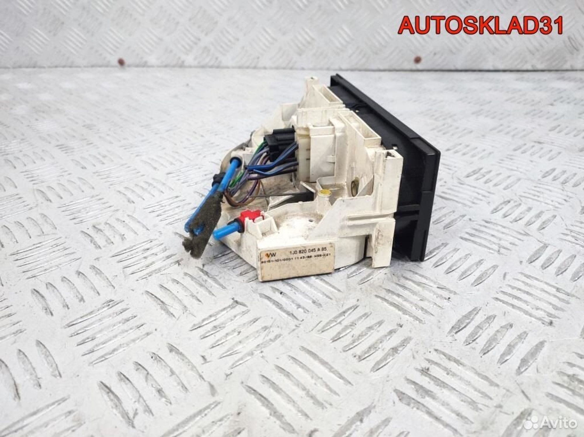 Блок управления отопителем VW Passat B5 1J0820045A, 2100 рублей, Дубовое