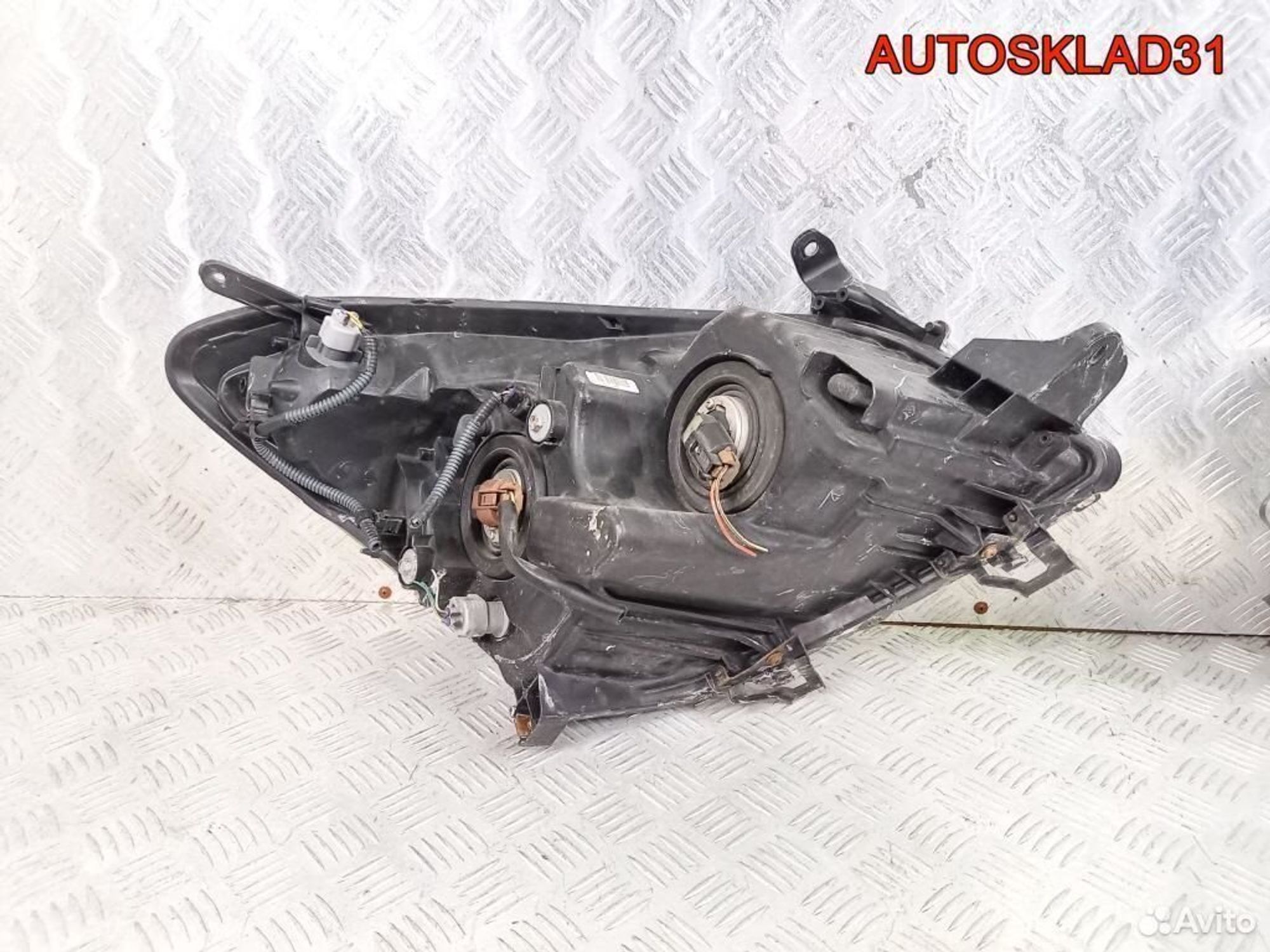 Фара галоген Toyota CorollaVerso 811700F060, 9000 рублей, Дубовое