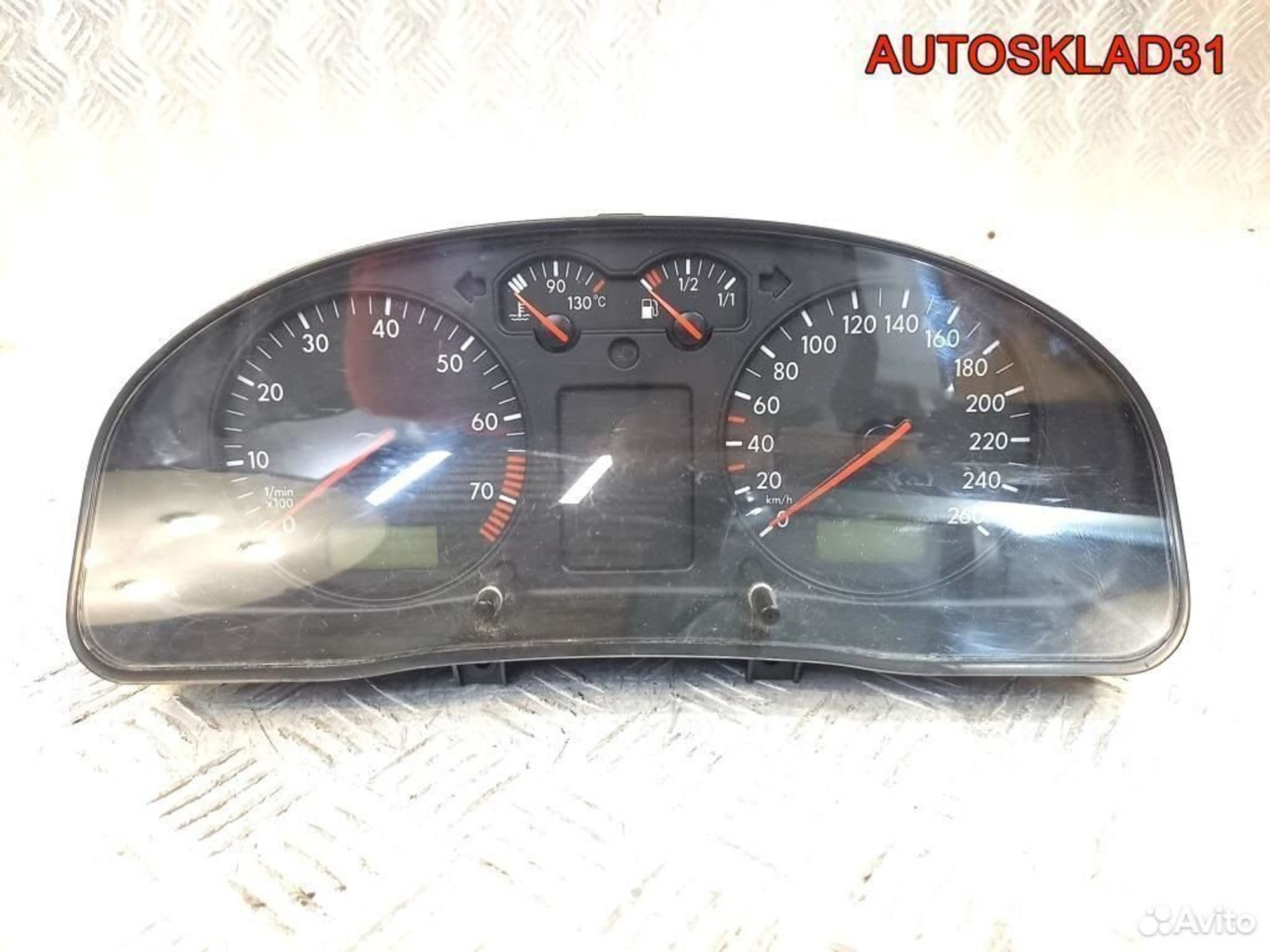 Панель приборов Volkswagen Passat B5 3B1919880, 3600 рублей, Дубовое