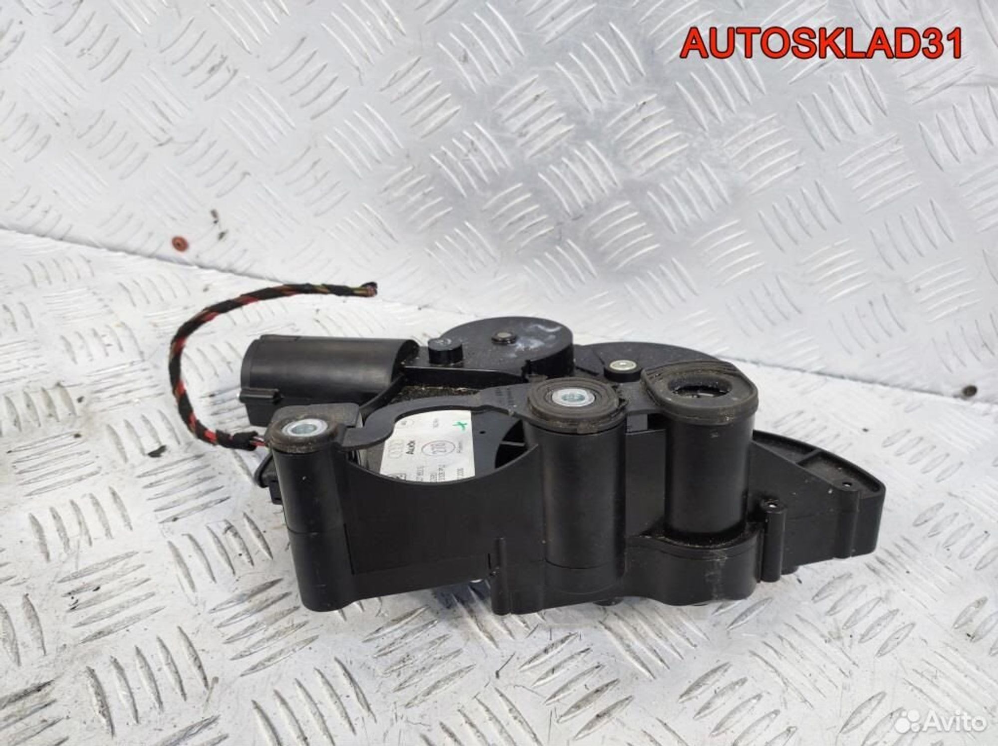Блок открывания багажника Audi A8 D3 4E0827852G, 4900 рублей, Дубовое