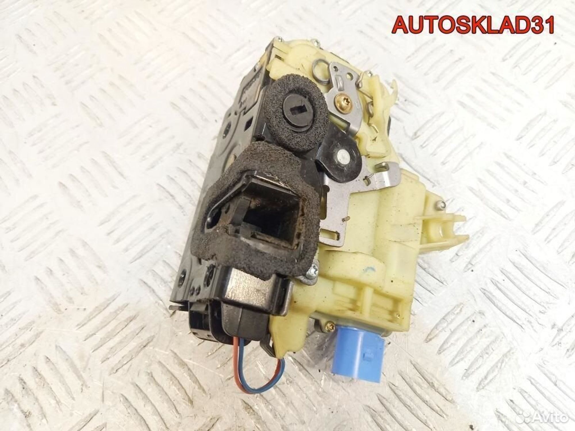 Замок двери задней левой VW Polo 9N 3B4839015AG, 2800 рублей, Дубовое