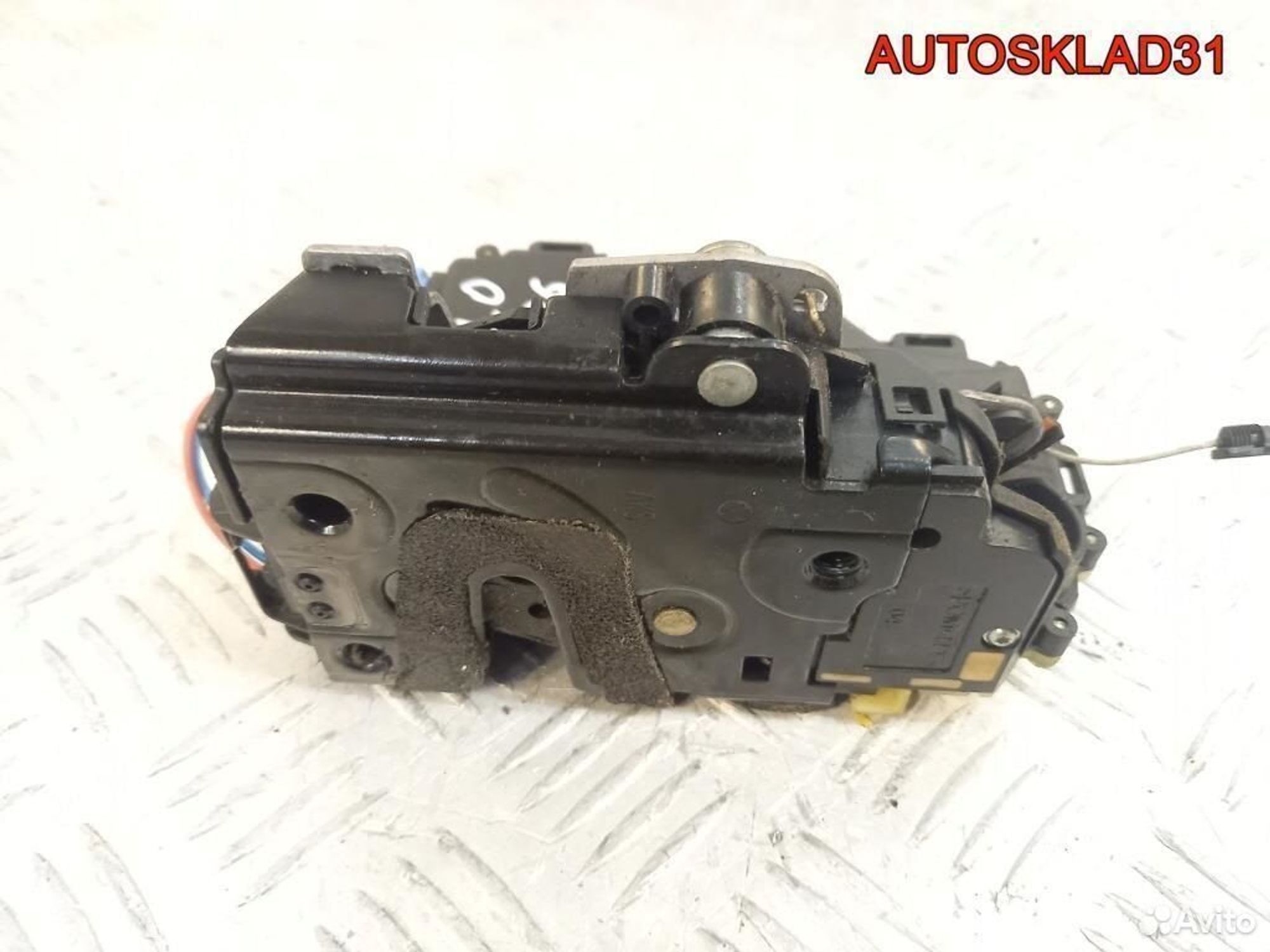 Замок двери задней левой VW Polo 9N 3B4839015AG, 2800 рублей, Дубовое