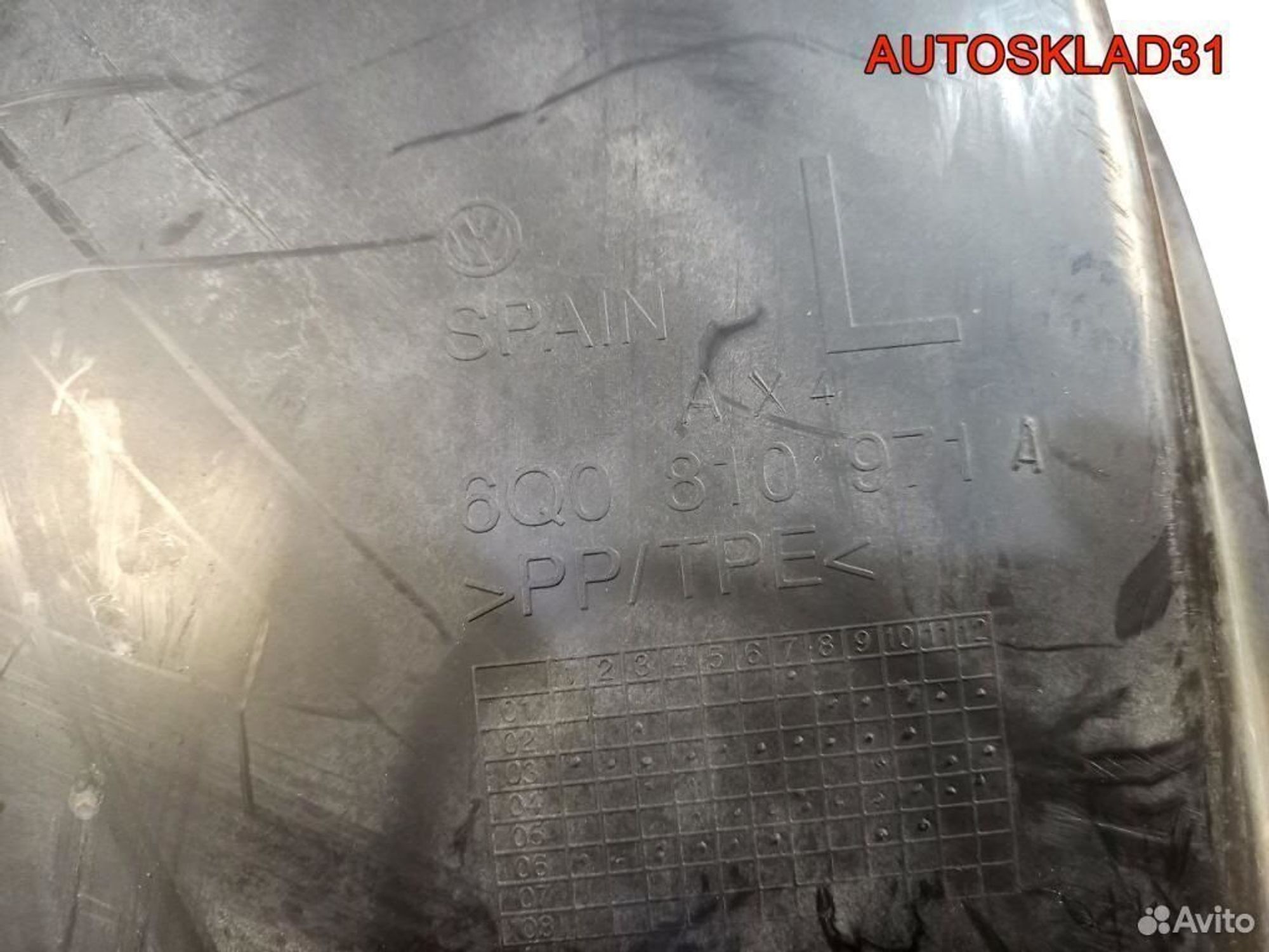 Локер задний левый Volkswagen Polo 6Q0810971A, 1300 рублей, Дубовое