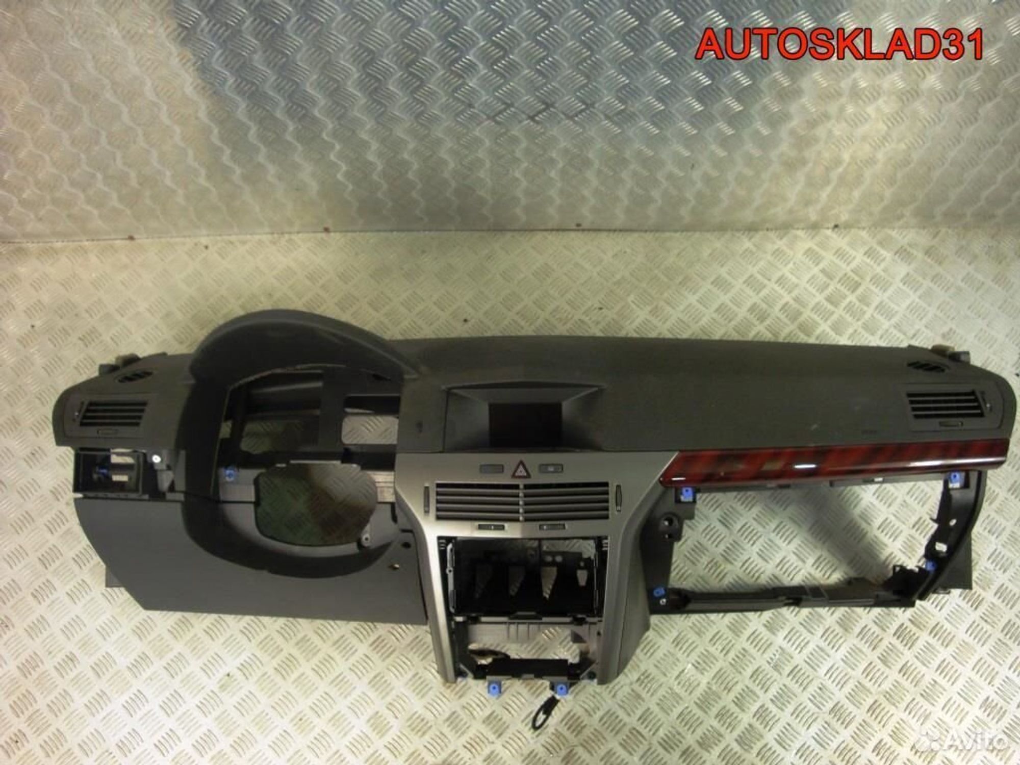 Торпедо Opel Astra H 13149016, 20300 рублей, Дубовое