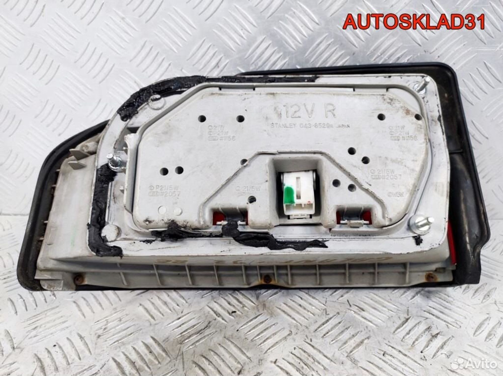 Фонарь задний правый Mitsubishi Galant E3 0438529R, 1700 рублей, Дубовое