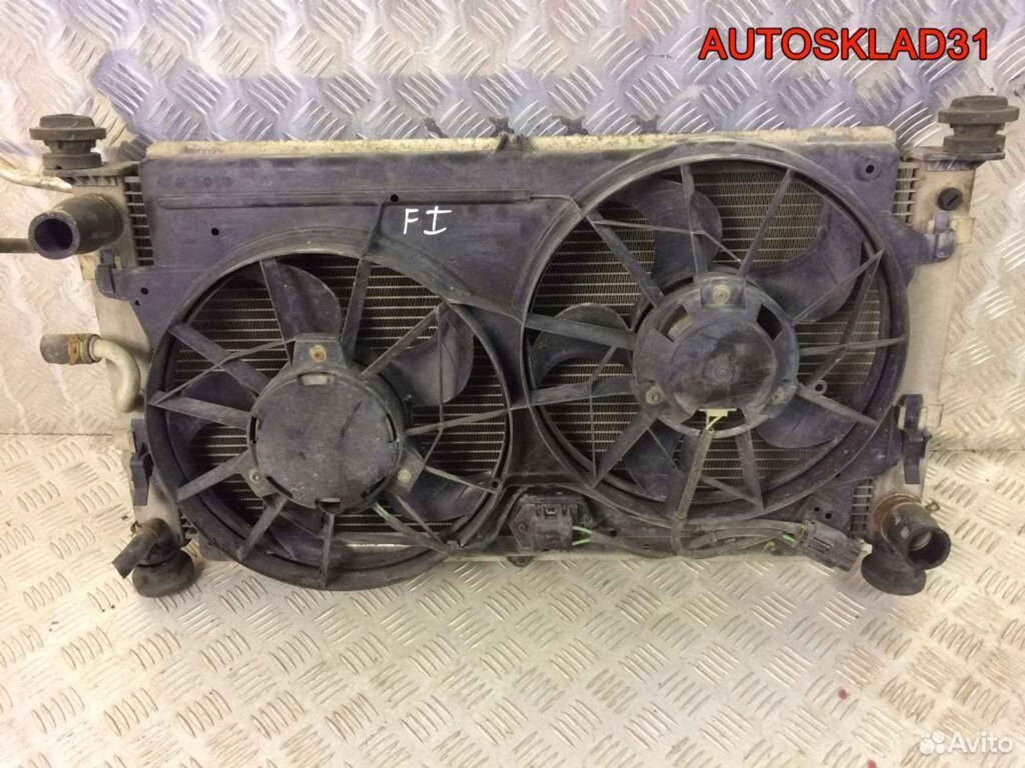Радиатор с вентиляторами Ford Focus 1 1.8 1671967, 9800 рублей, Дубовое