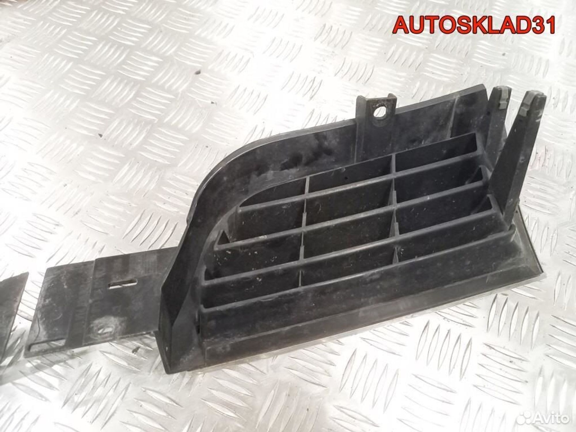 Решетка радиатора Mitsubishi Carisma MR914635 хром, 10200 рублей, Дубовое