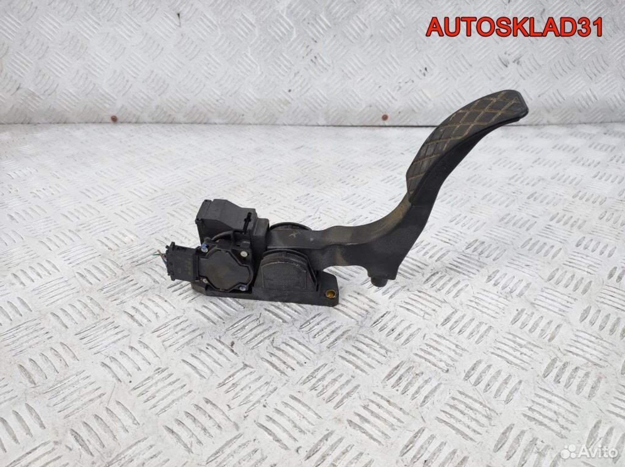 Педаль газа Skoda Fabia 1,9 SDI 6Q1721503, 1700 рублей, Дубовое
