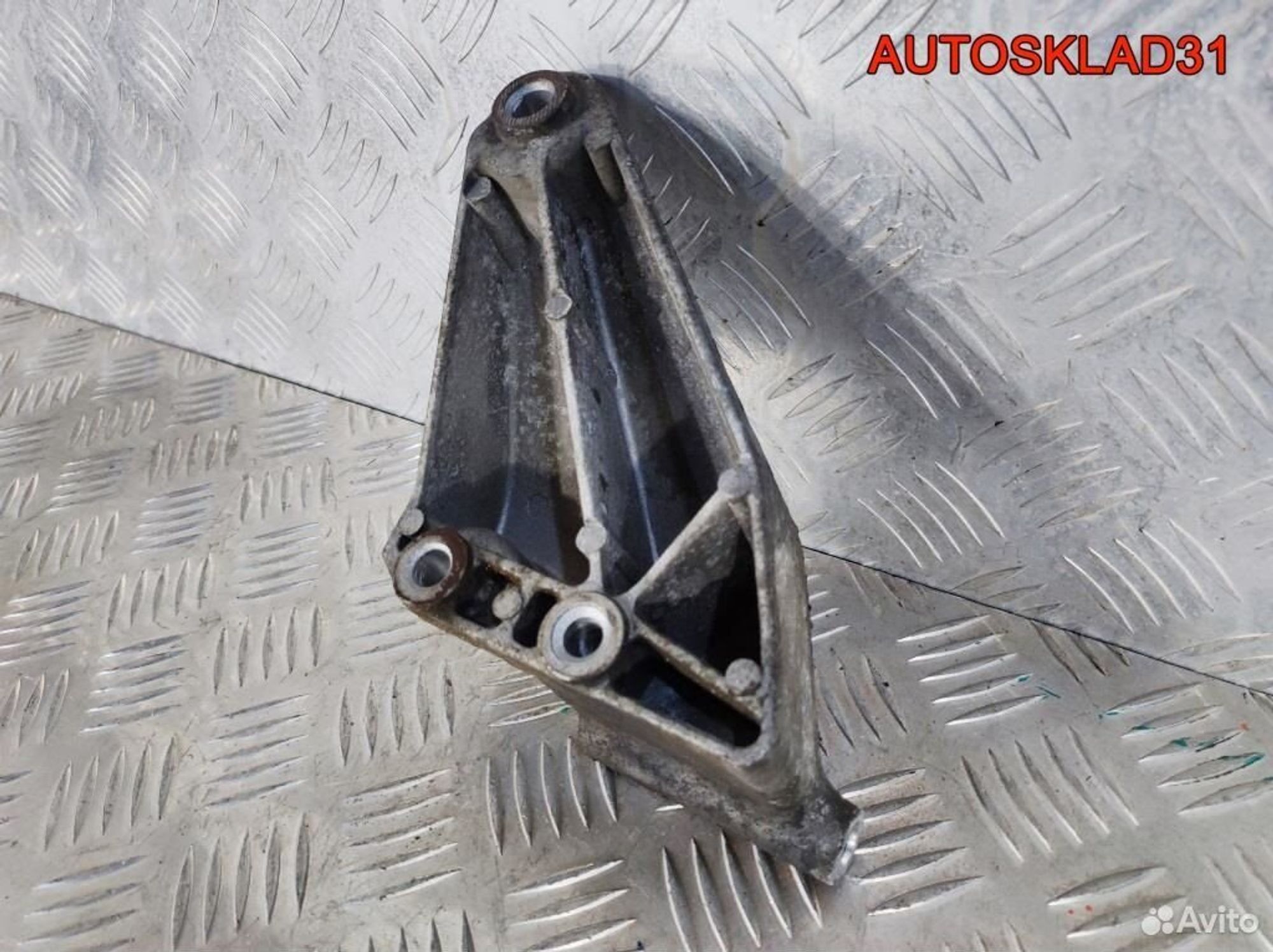 Кронштейн генератора Сhеvrоlеt Аvео Т200 96352142, 600 рублей, Дубовое