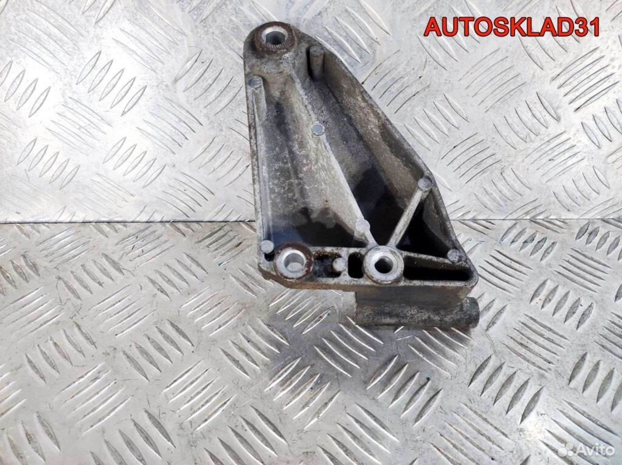 Кронштейн генератора Сhеvrоlеt Аvео Т200 96352142, 600 рублей, Дубовое