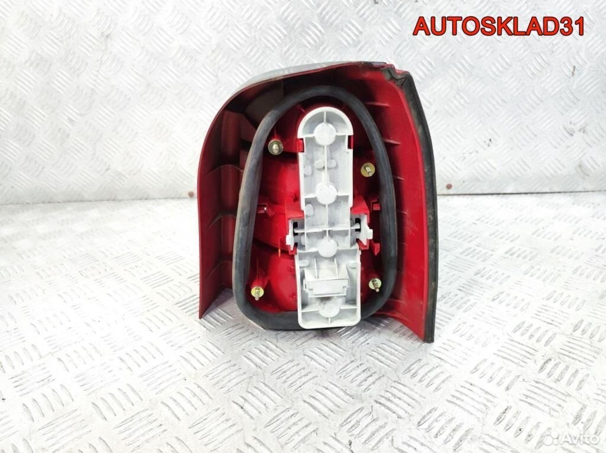 Фонарь задний левый Audi A4 B5 8D9945095A Combi, 2600 рублей, Дубовое