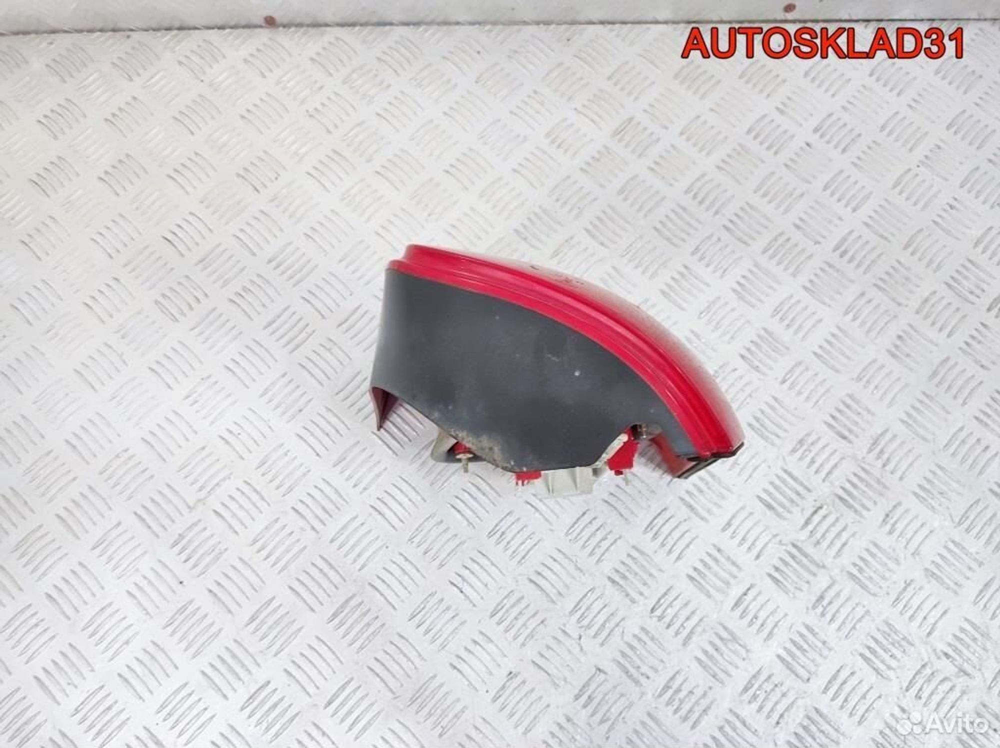 Фонарь задний левый Audi A4 B5 8D9945095A Combi, 2600 рублей, Дубовое