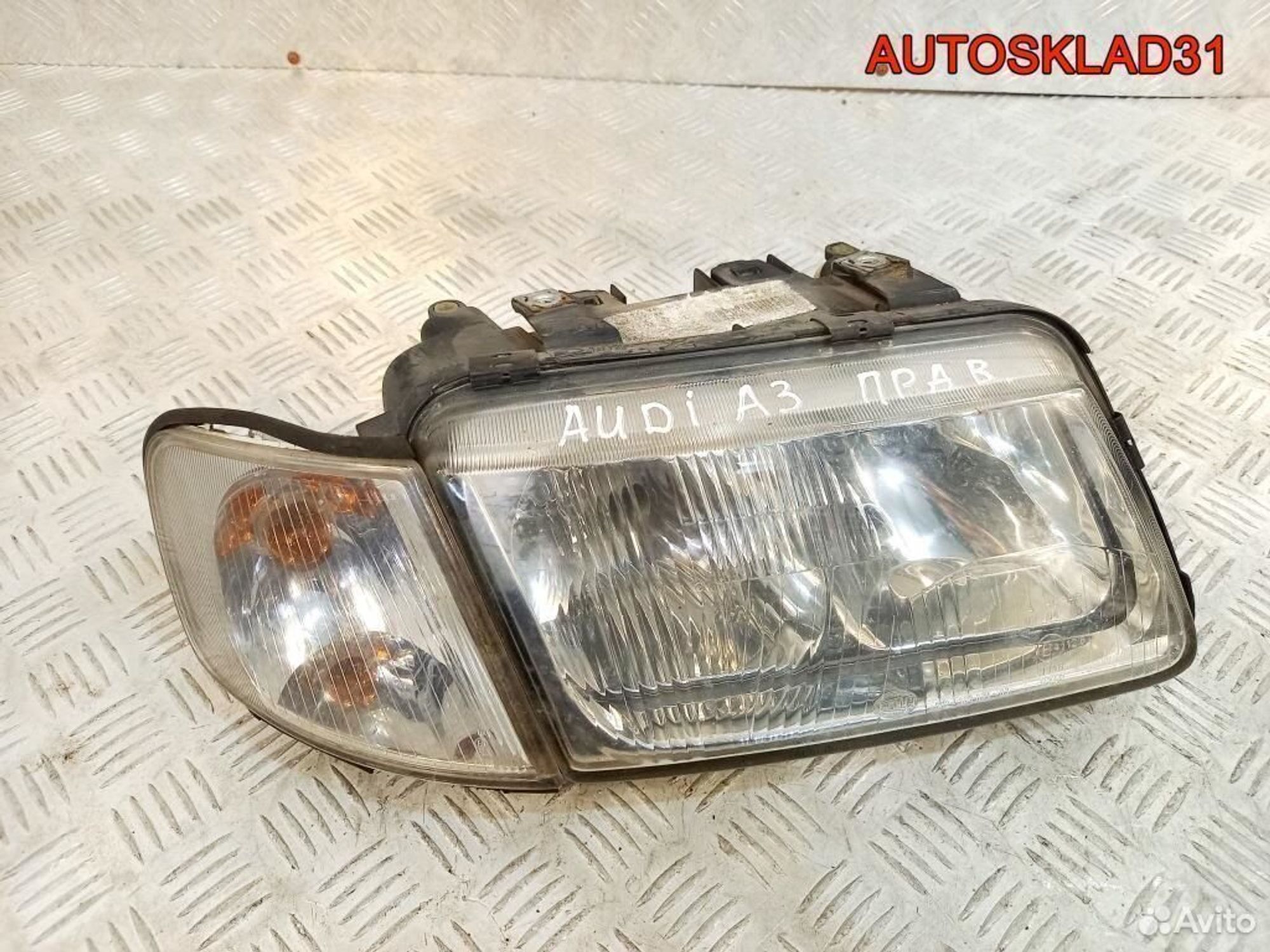 Фара правая Audi A3 8L1 8L0941030 Дорестайлинг, 2600 рублей, Дубовое