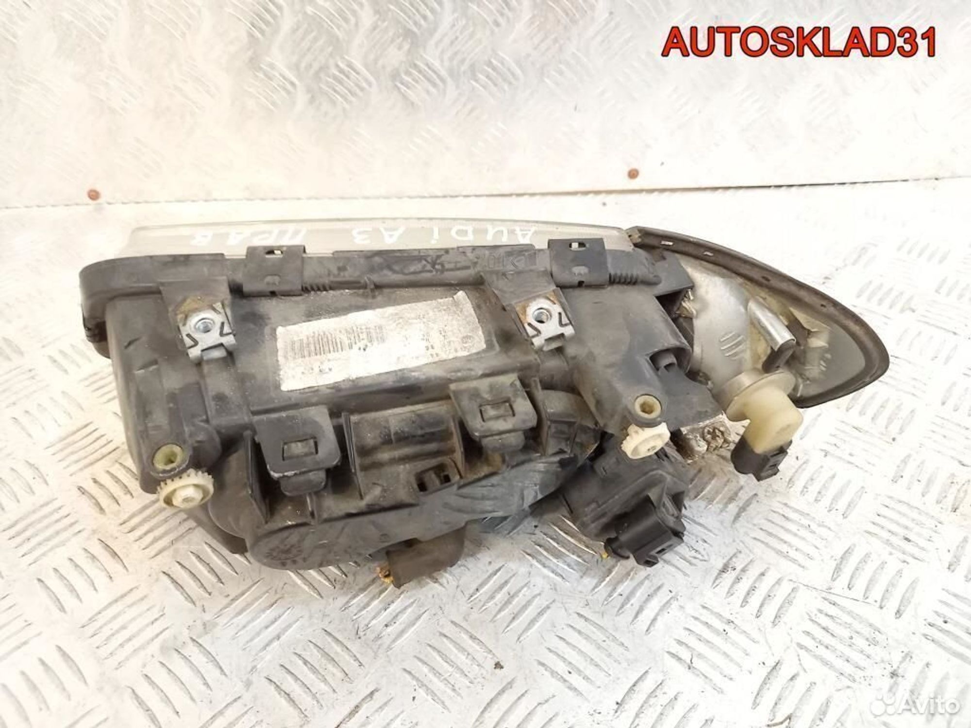 Фара правая Audi A3 8L1 8L0941030 Дорестайлинг, 2600 рублей, Дубовое