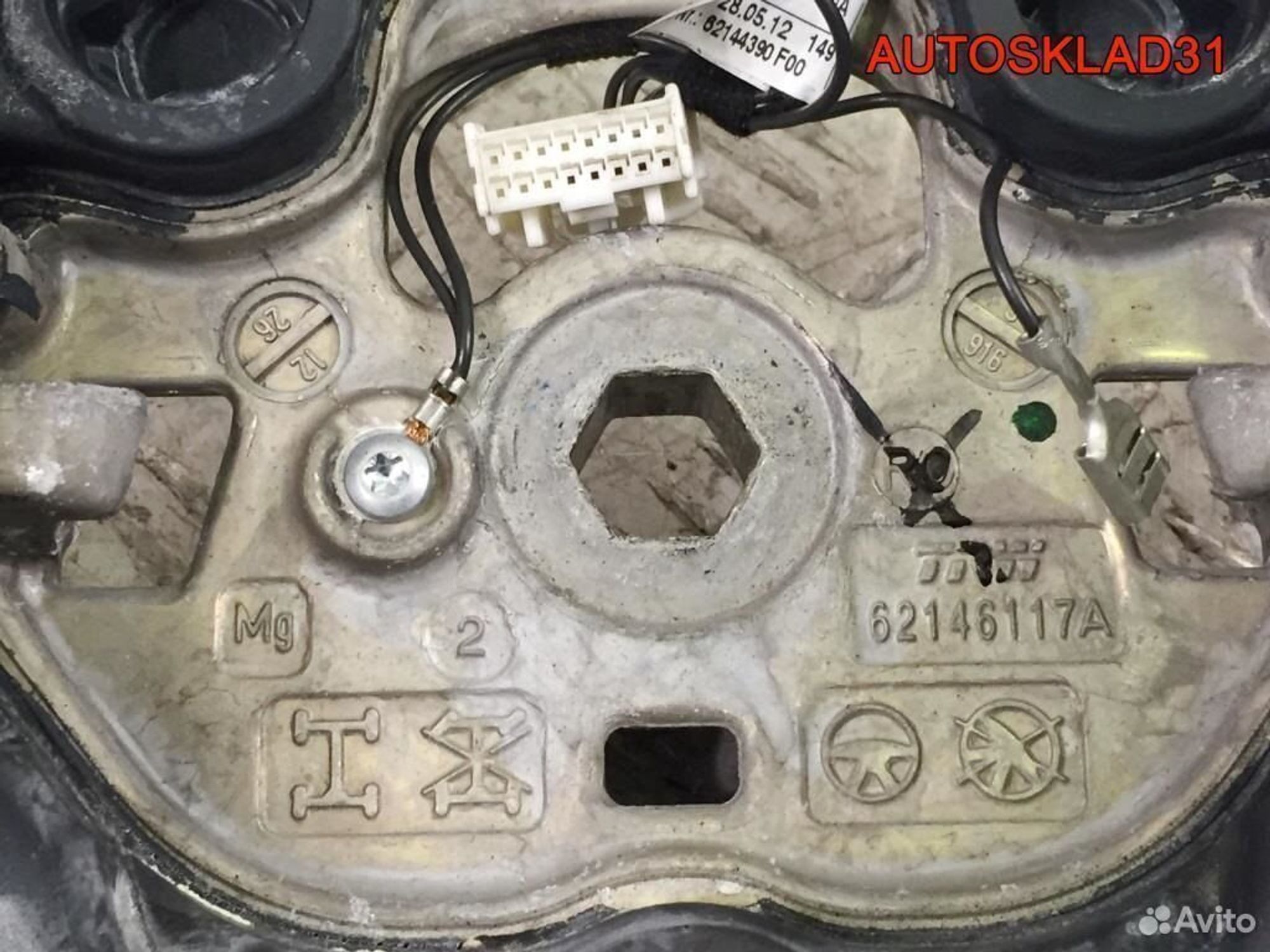 Рулевое колесо кожа Ford Fiesta 8a613600eb38qa, 4100 рублей, Дубовое