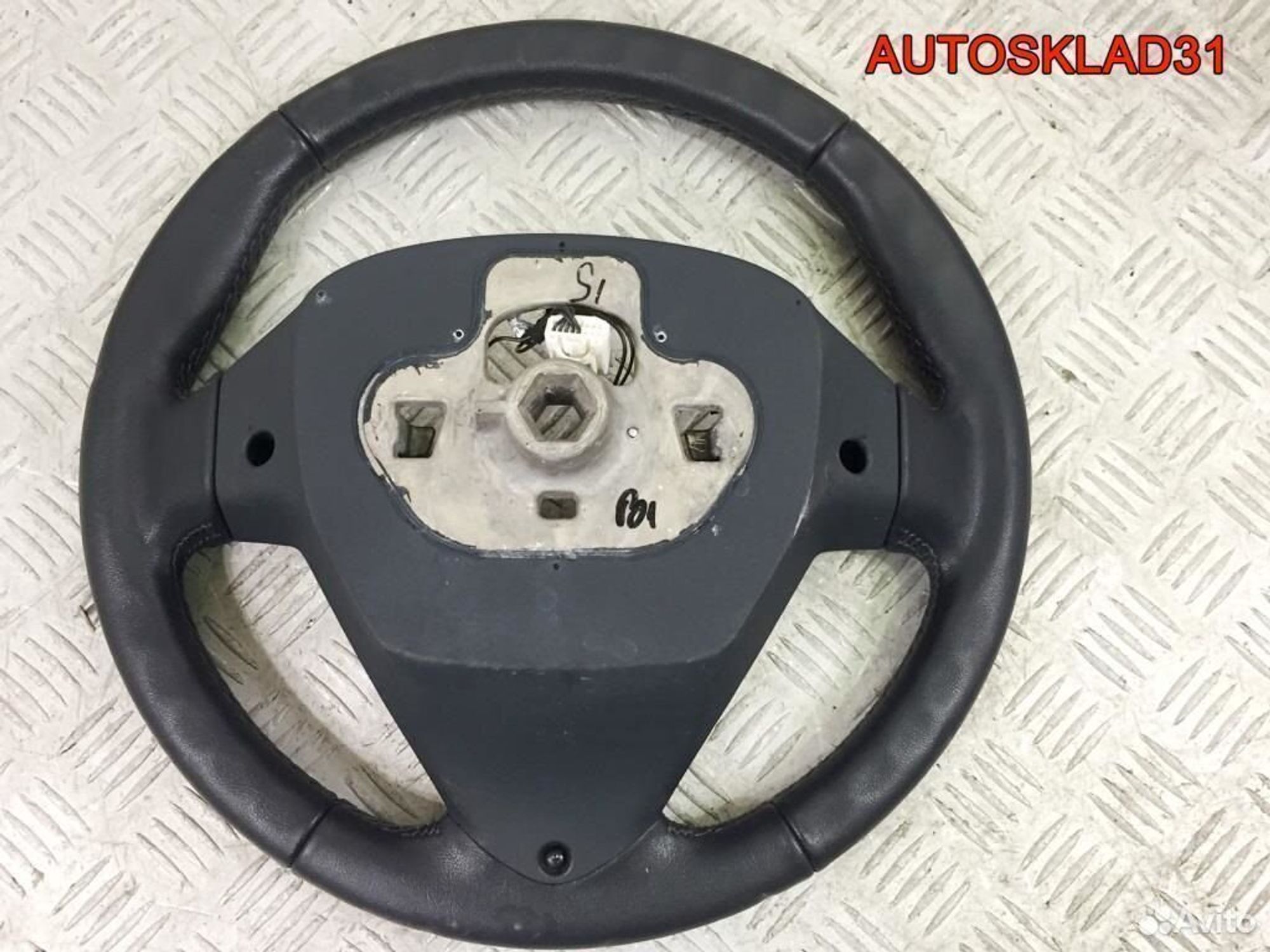 Рулевое колесо кожа Ford Fiesta 8a613600eb38qa, 4100 рублей, Дубовое