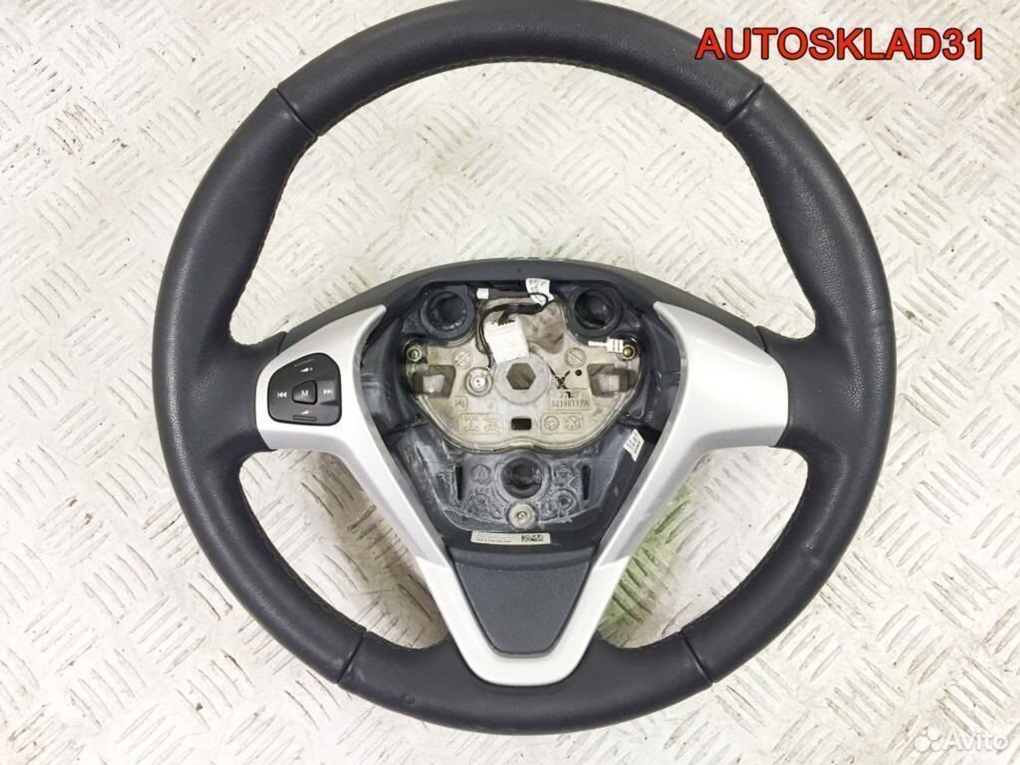 Рулевое колесо кожа Ford Fiesta 8a613600eb38qa, 4100 рублей, Дубовое