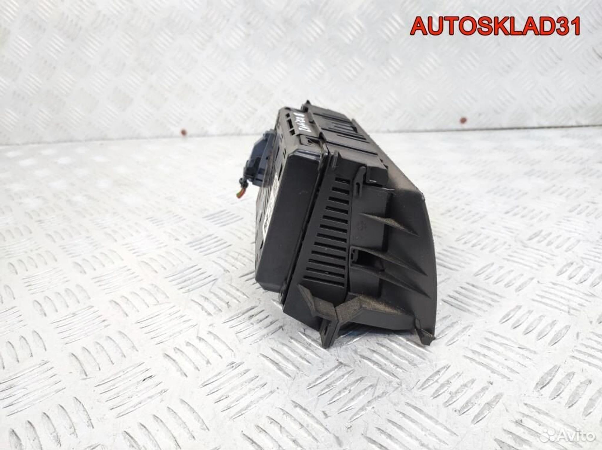 Дисплей информационный Opel Zafira B 13276999, 1100 рублей, Дубовое