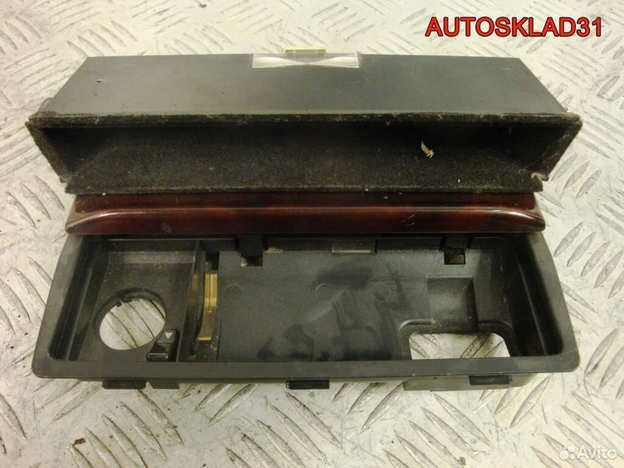 Пепельница передняя Audi A8 D2 4D0857951, 1100 рублей, Дубовое