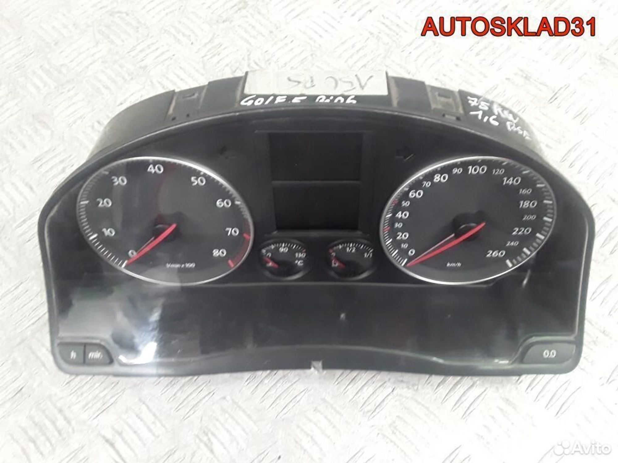 Панель приборов Volkswagen Golf Plus 1K0920852A, 4100 рублей, Дубовое