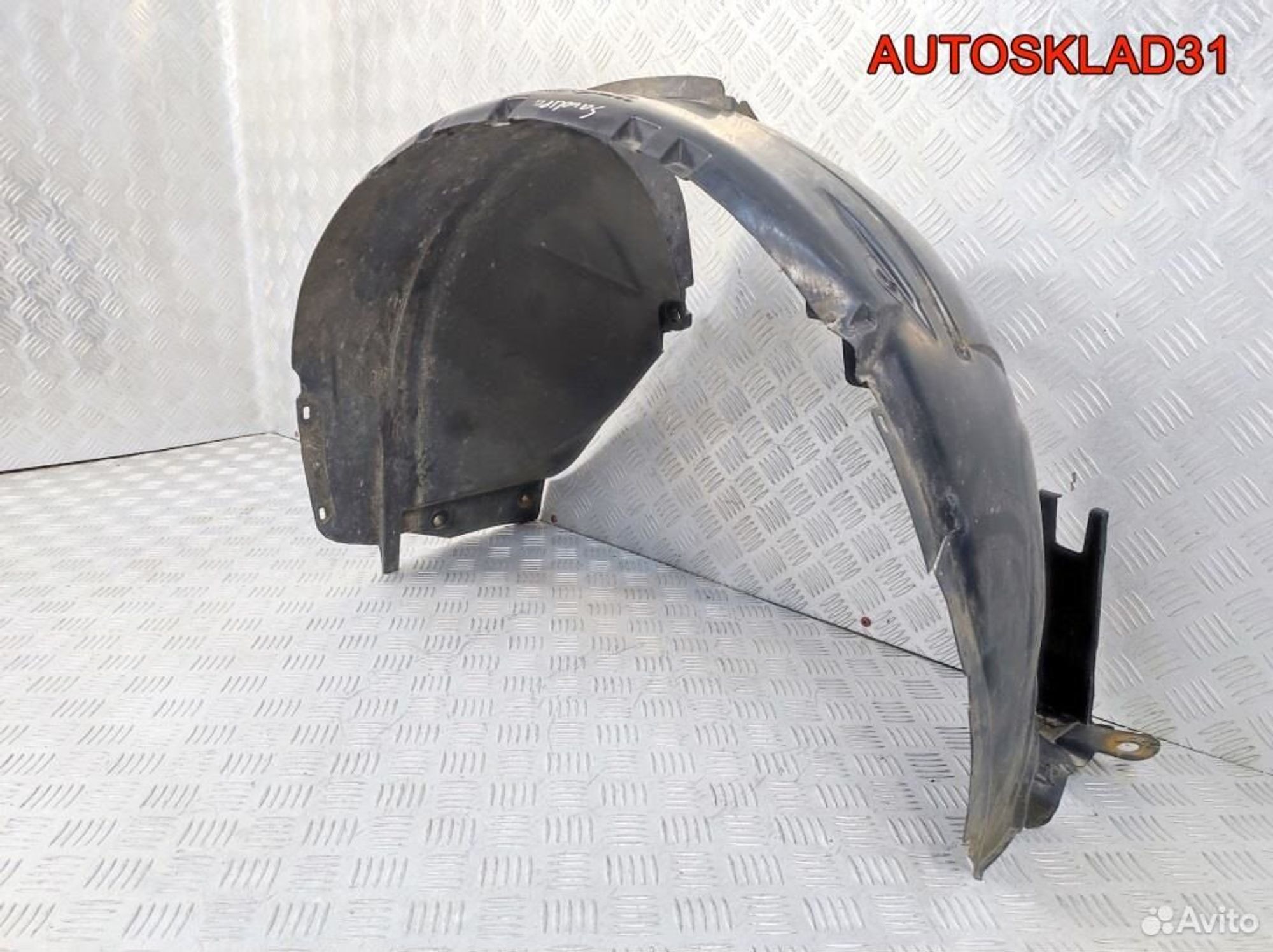 Локер передний правый Renault Sandero 8200735437, 1700 рублей, Дубовое