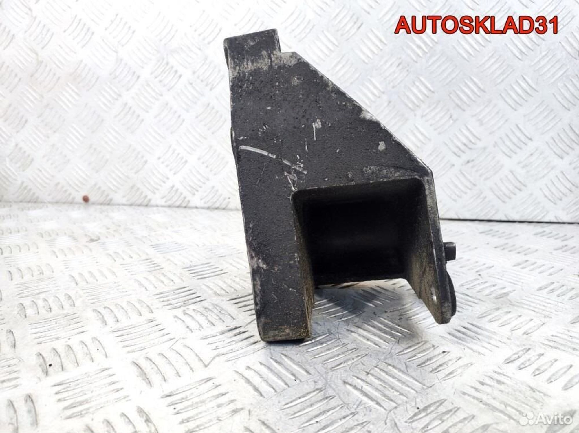 Кронштейн двигателя задний Opel Vectra C 9191126, 1700 рублей, Дубовое