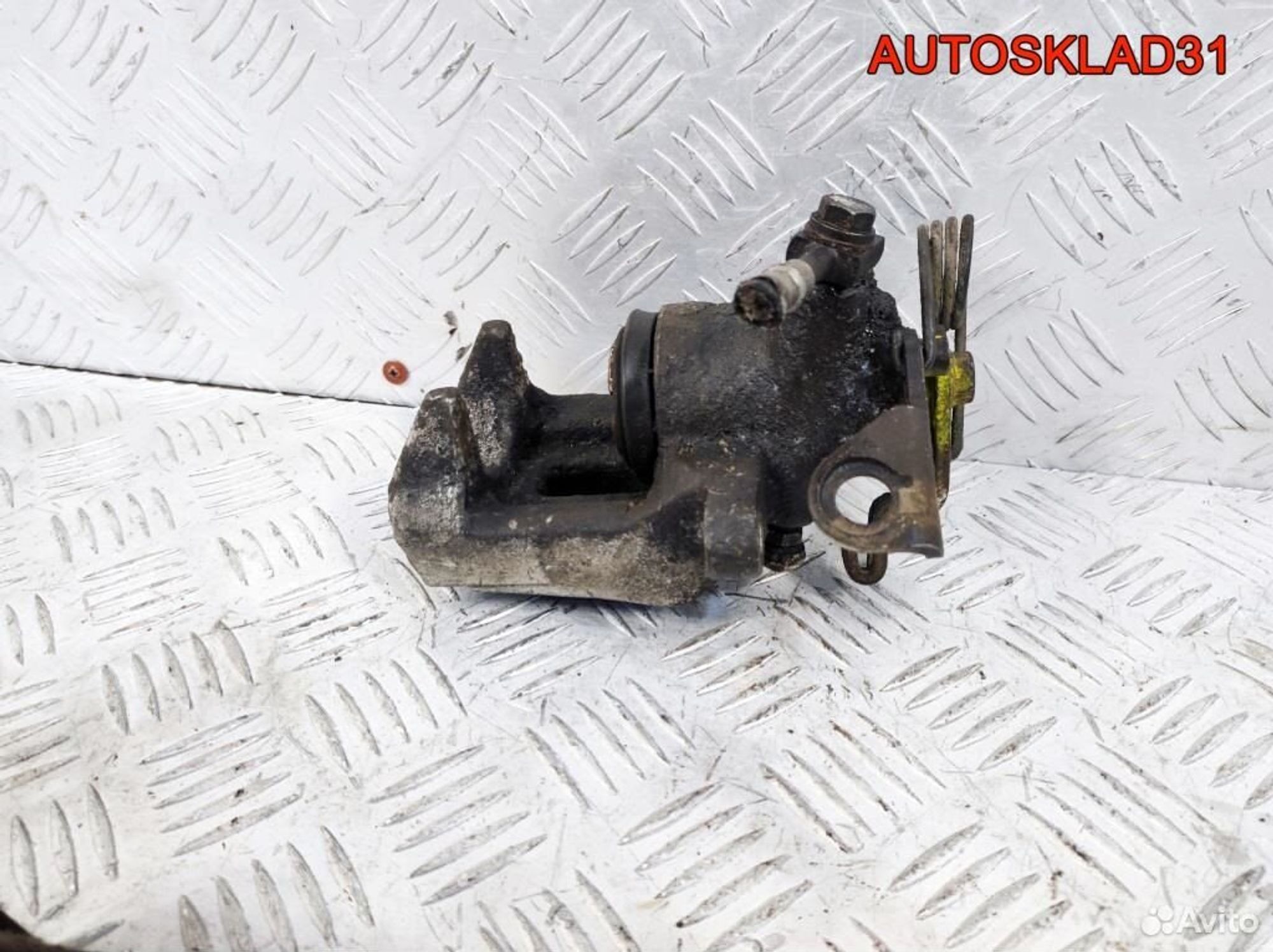 Суппорт тормозной задний левый VW Passat B5, 5000 рублей, Дубовое