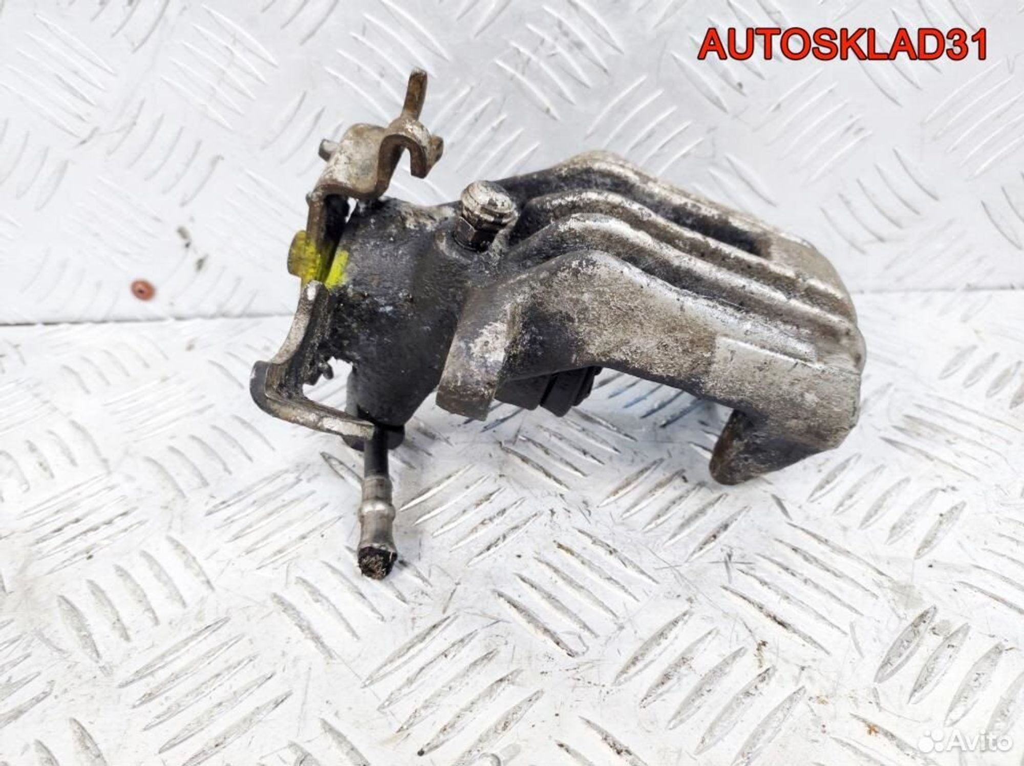 Суппорт тормозной задний левый VW Passat B5, 5000 рублей, Дубовое