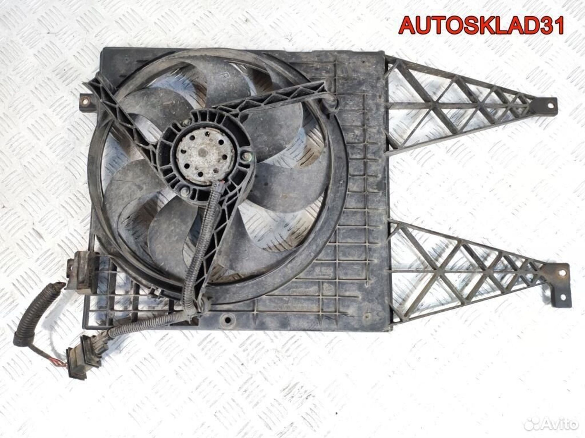 Вентилятор радиатора Volkswagen Golf 4 1J0121207D, 3600 рублей, Дубовое