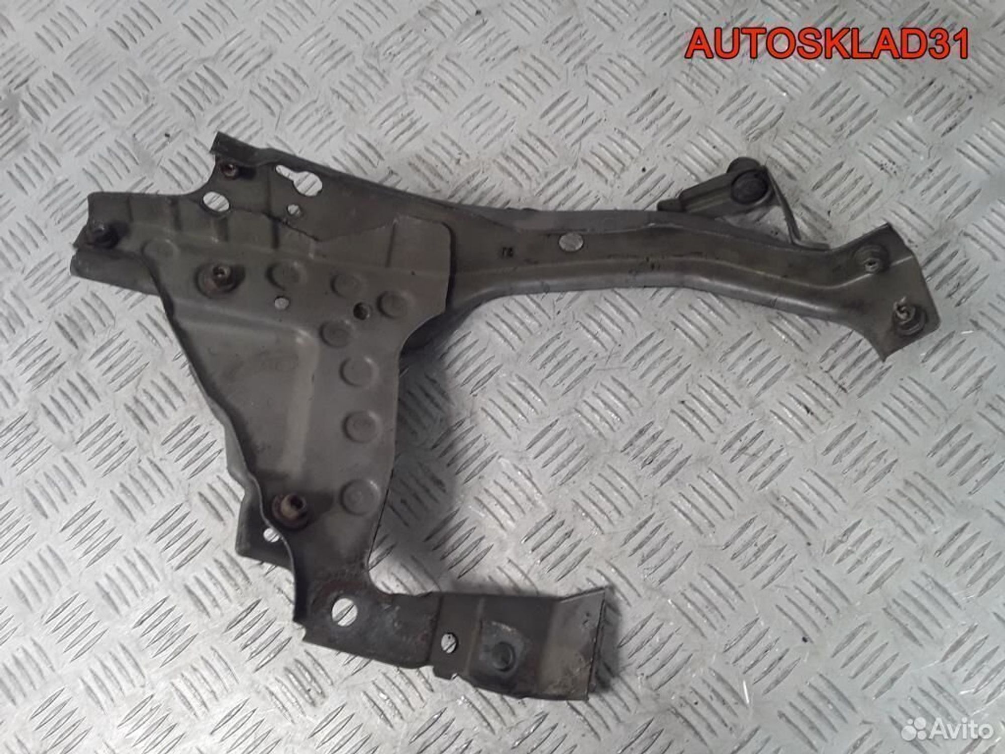 Панель передняя правая Opel Zafira B 13145254, 1700 рублей, Дубовое