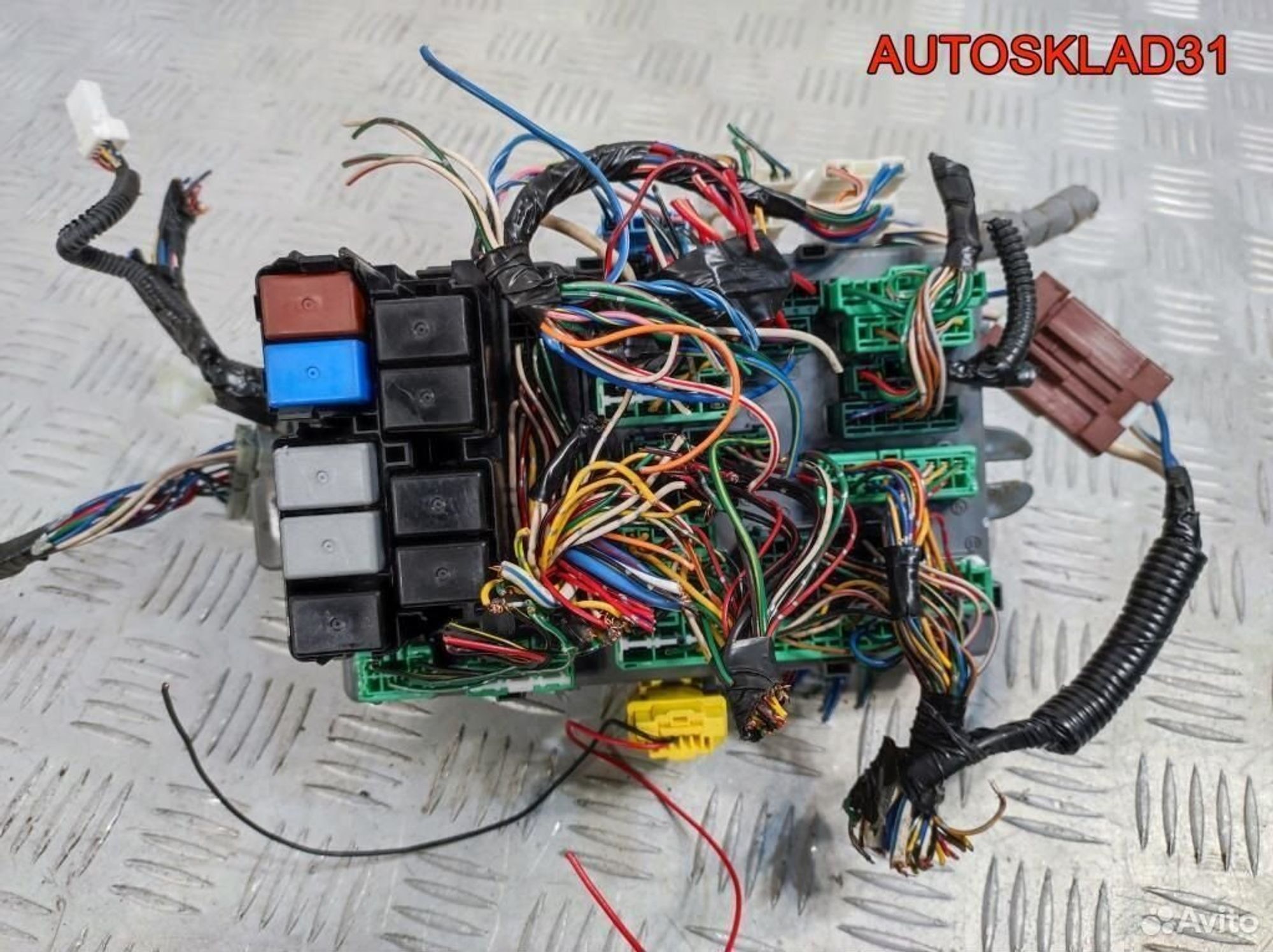 Блок предохранителей Honda Jazz 1.3 L13A1 Бензин, 1100 рублей, Дубовое