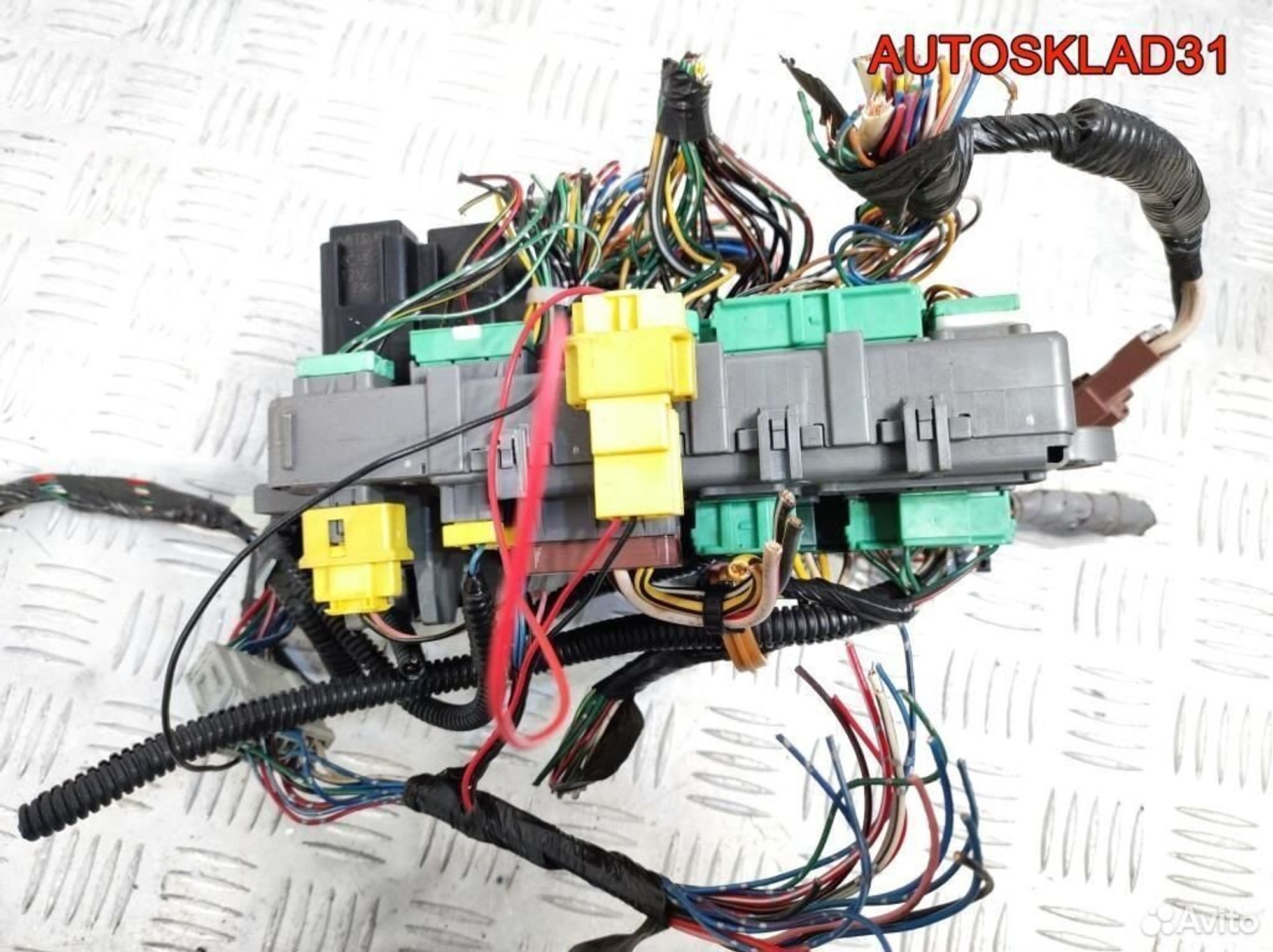 Блок предохранителей Honda Jazz 1.3 L13A1 Бензин, 1100 рублей, Дубовое